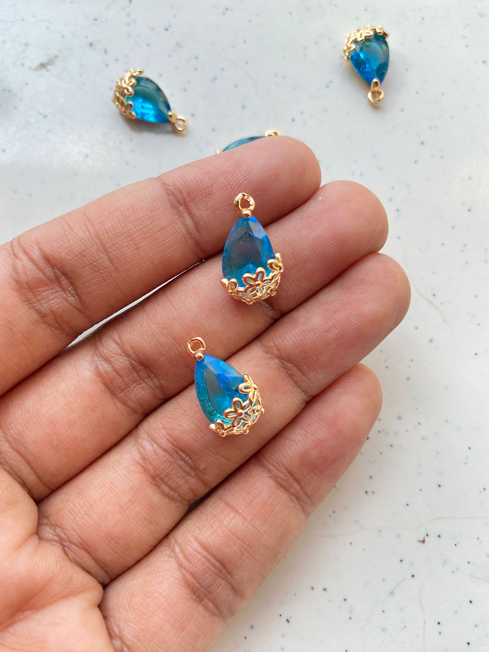 Thumbnail: Flower design teardrop