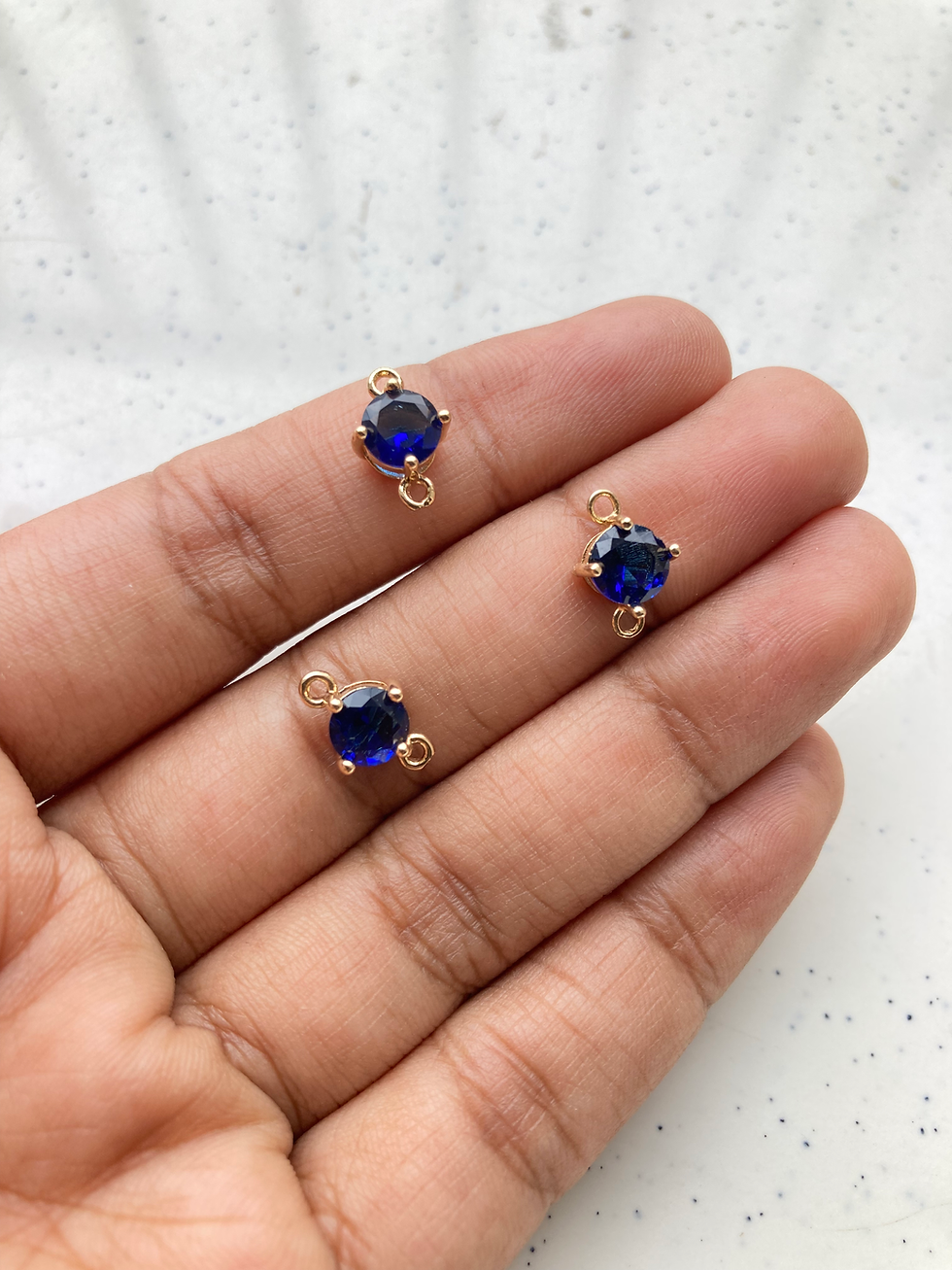Thumbnail: 11.5*7*5.5mm, round glass faceted connector