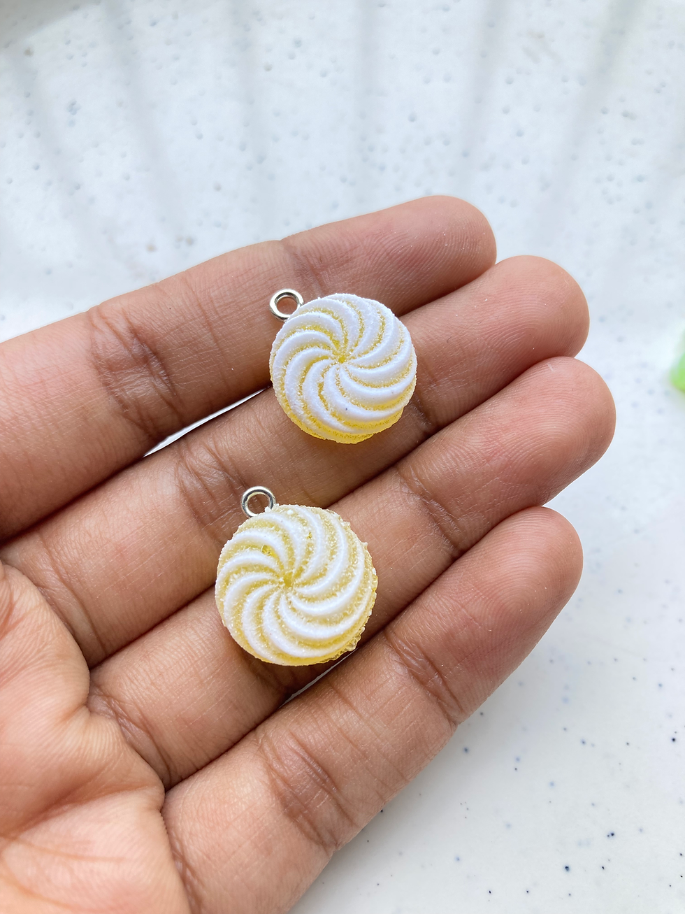 Thumbnail: Round candy druzy resin charm