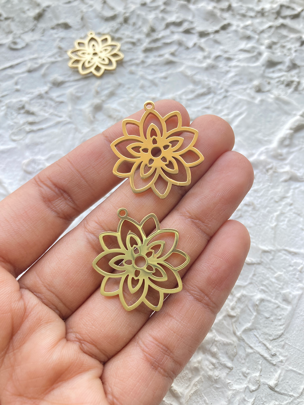 Thumbnail: 18k gold plated flower charm