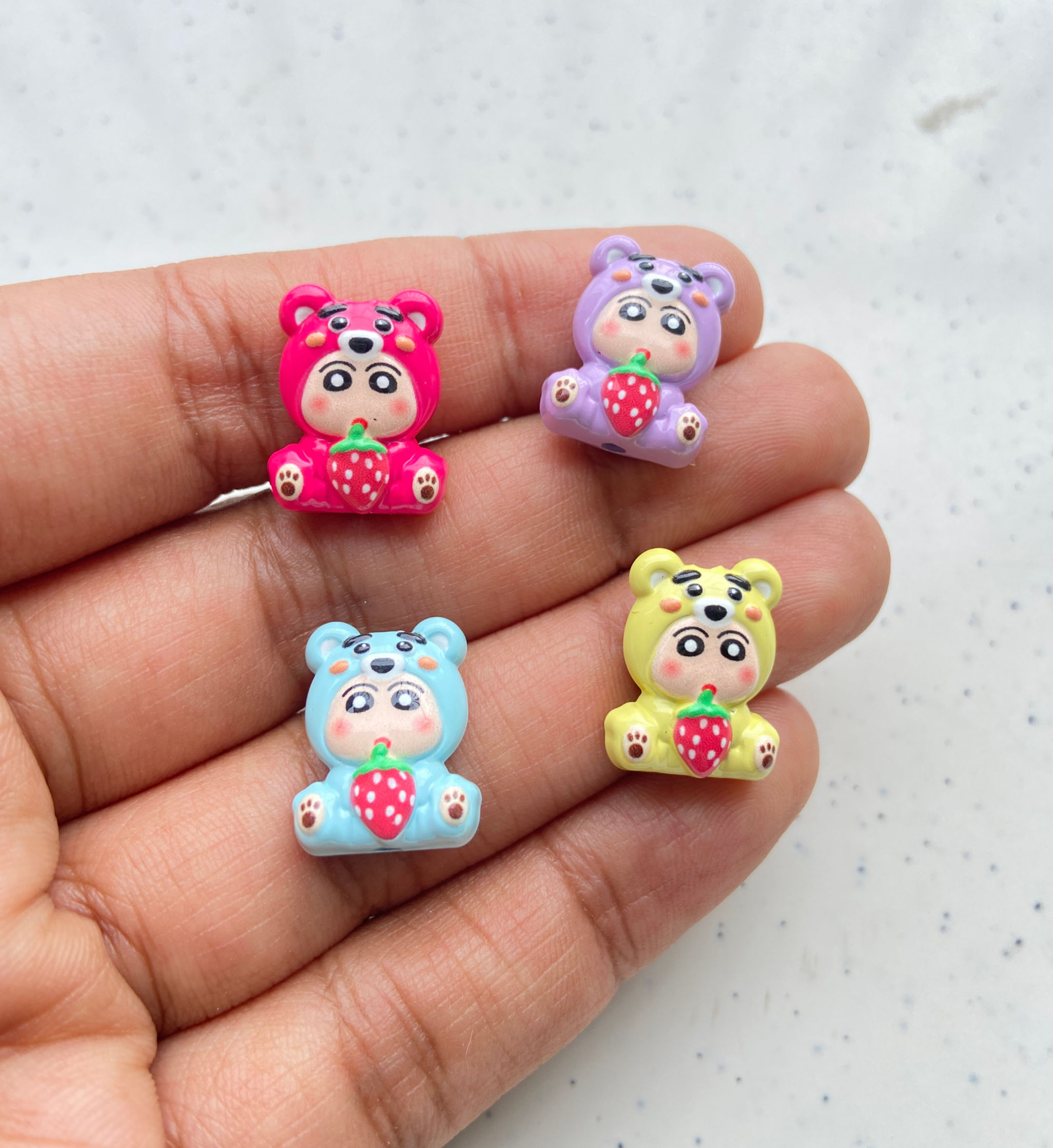 3D shinchan enamel charm (1pc)