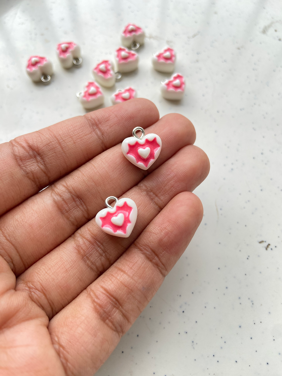 Thumbnail: Mix-heart shape resin charm