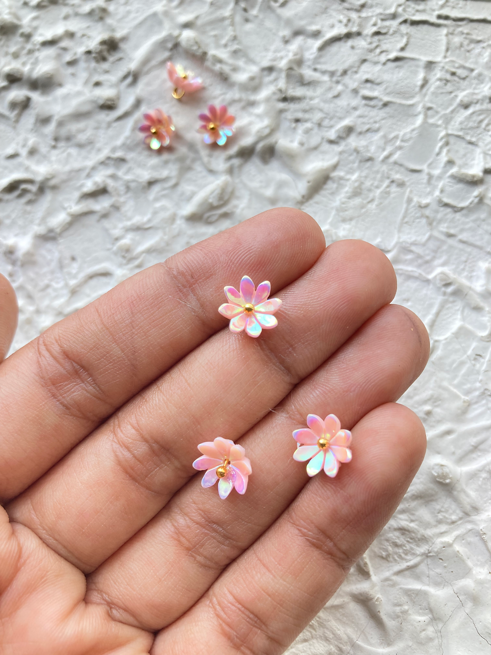 Thumbnail: Holographic resin flower with loop