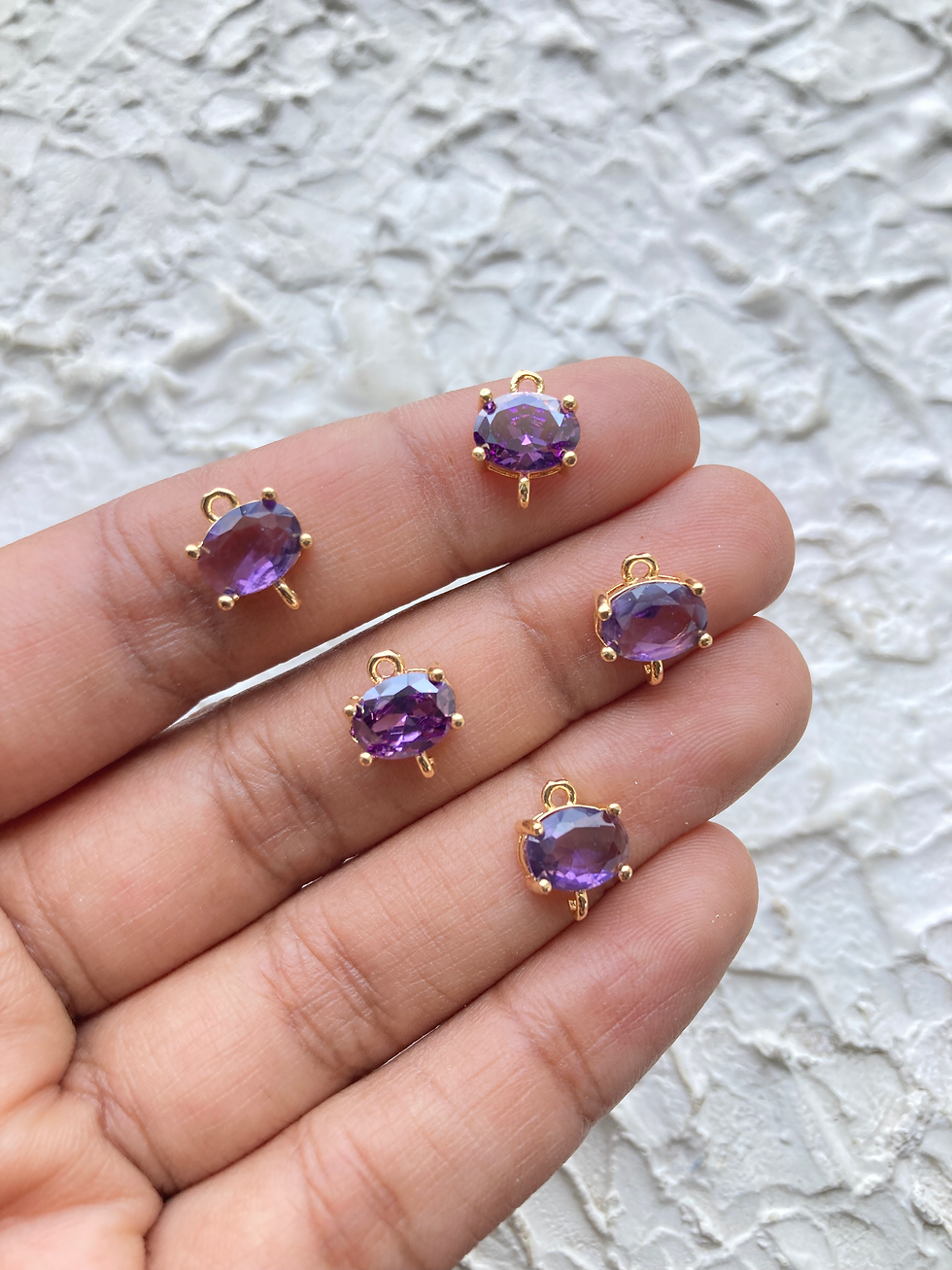 Thumbnail: Glass small oval zircon connector