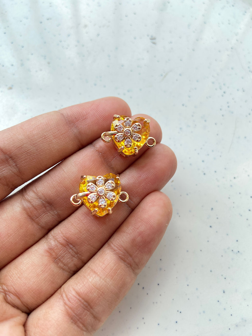 Thumbnail: Faceted heart glass with zircon flower connector