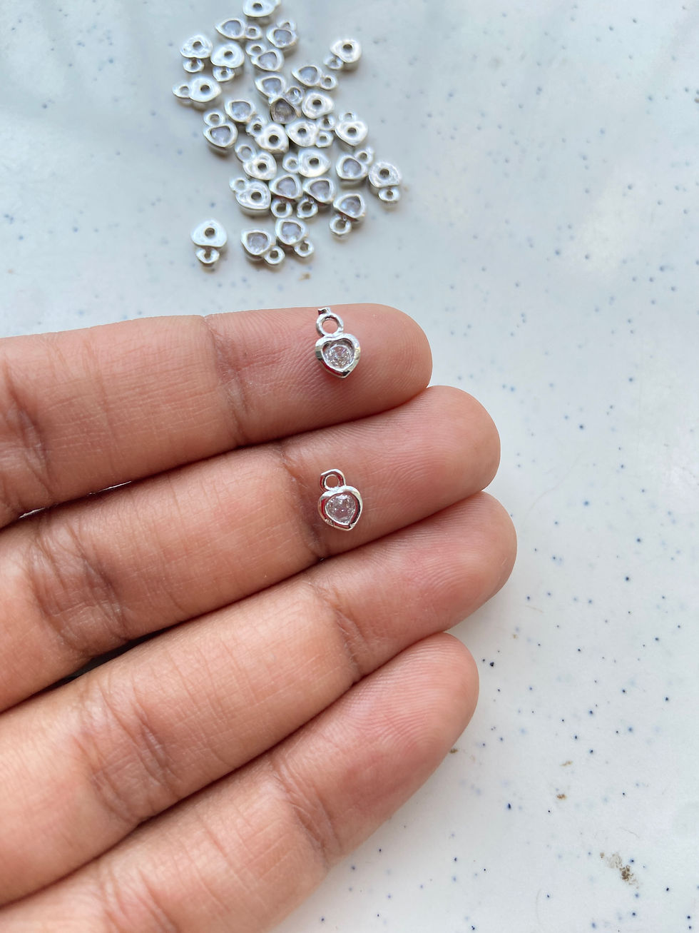 Thumbnail: Mini zircon heart charm, long lasting plating (1pc)
