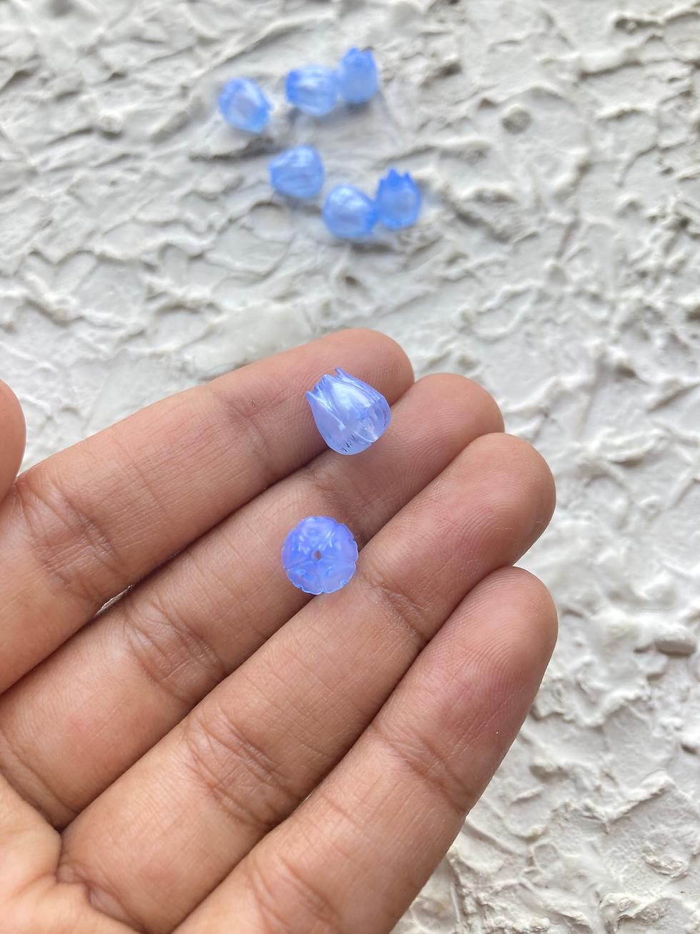 Thumbnail: Shiny flower bud acrylic bead