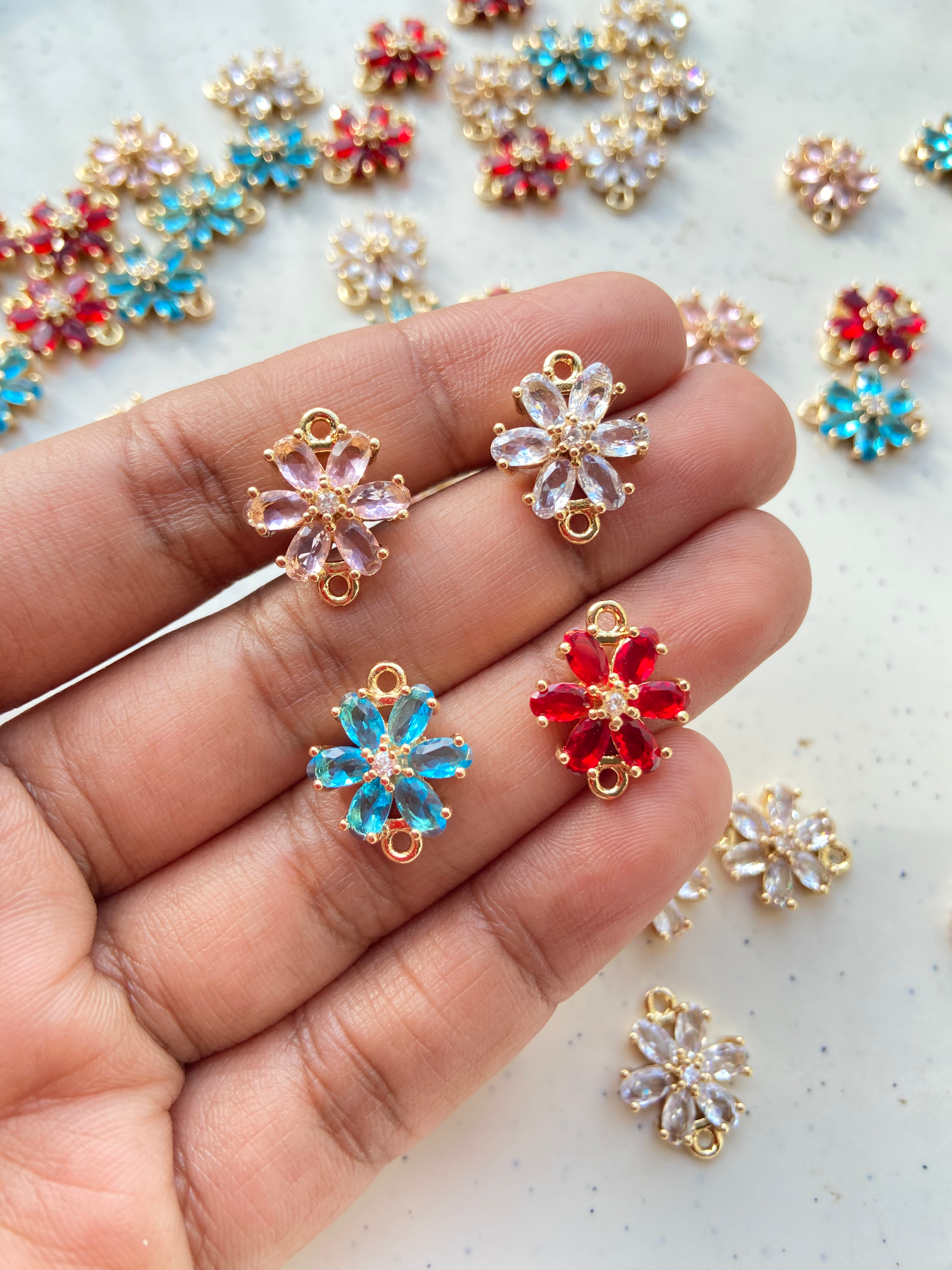 Oval shape zircon flower 6 petal connector