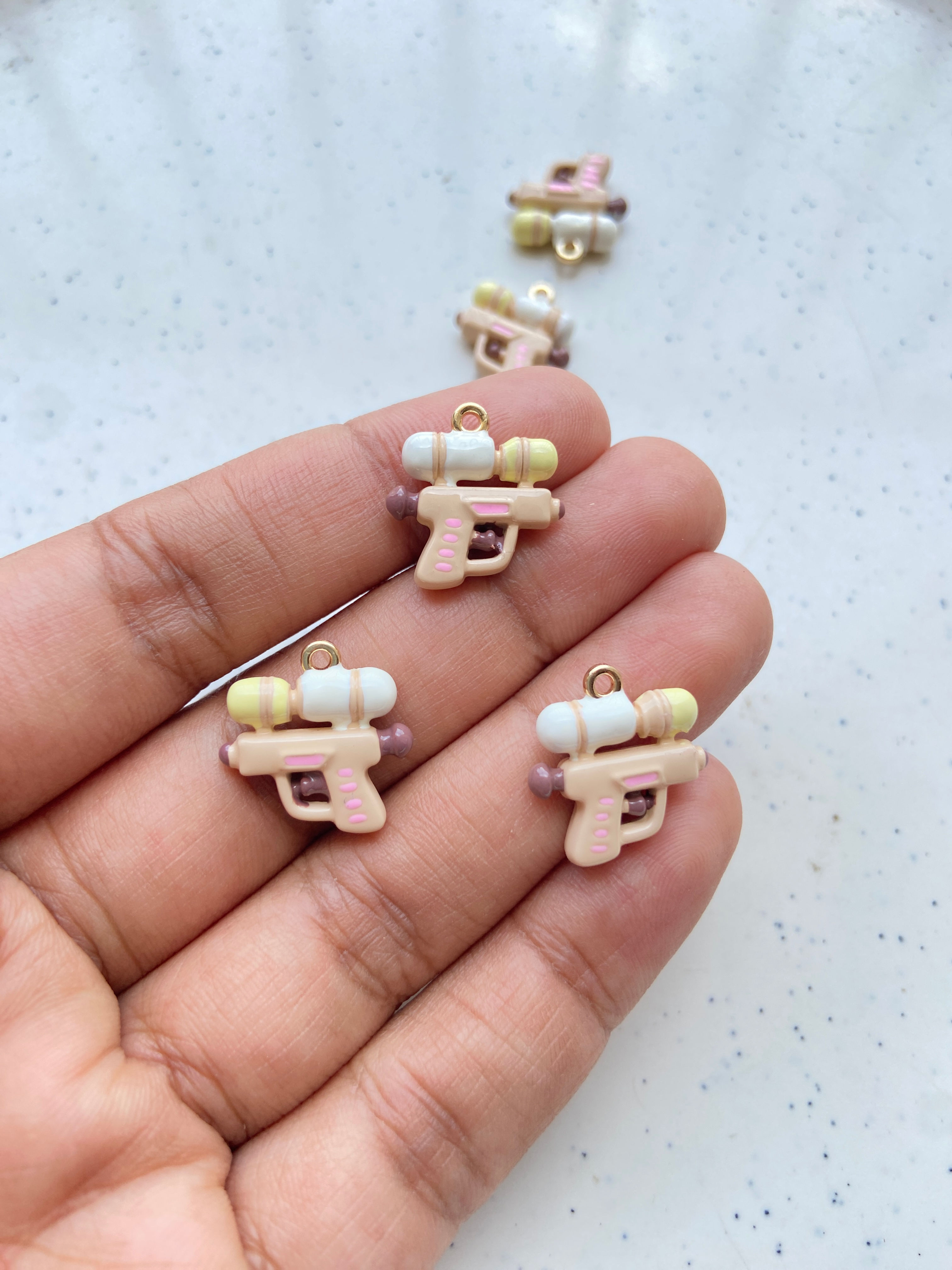 3D enamel watergun charm (1pc)