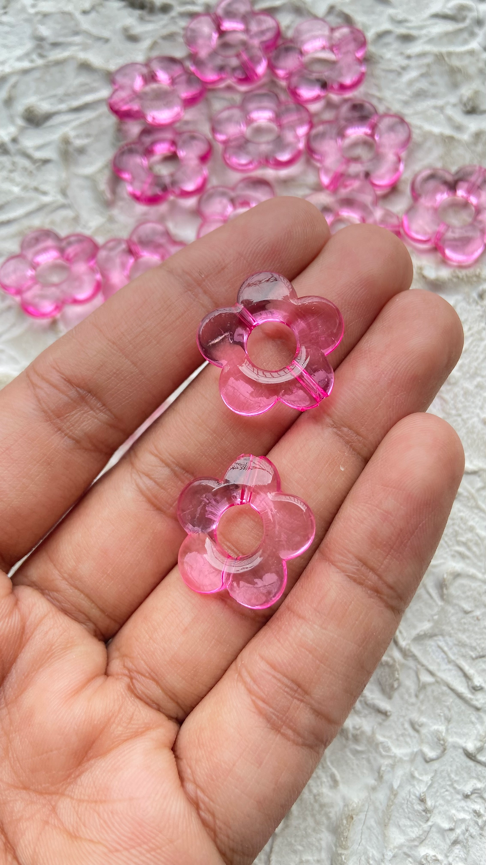 Thumbnail: Colourful acrylic flower frame bead