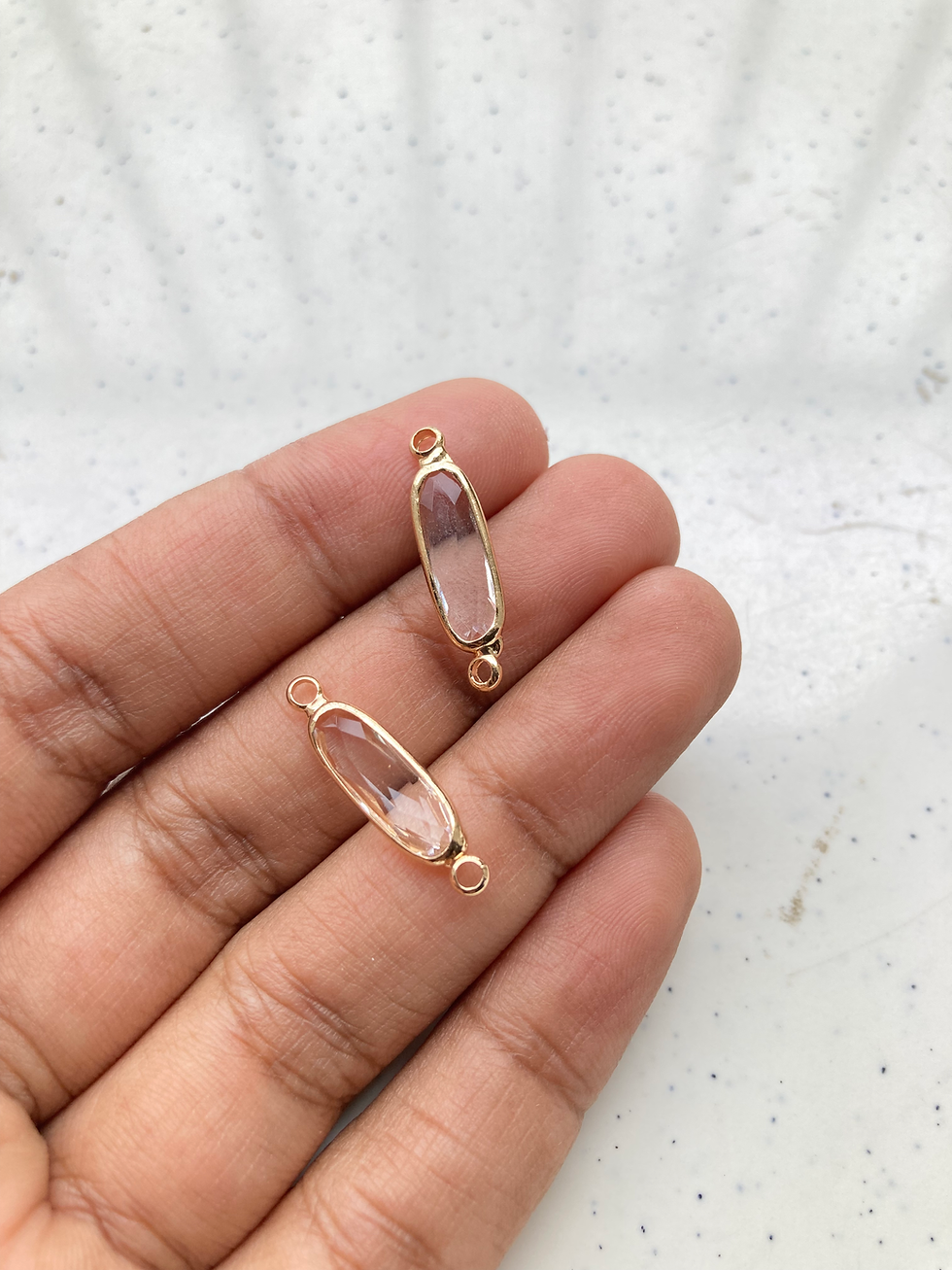 Thumbnail: Long 20*5mm oval glass faceted connector