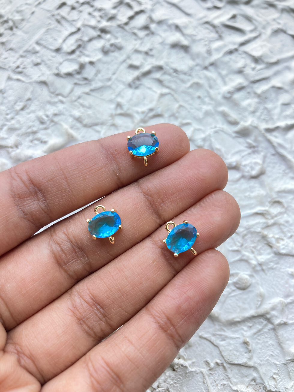 Thumbnail: Glass small oval zircon connector