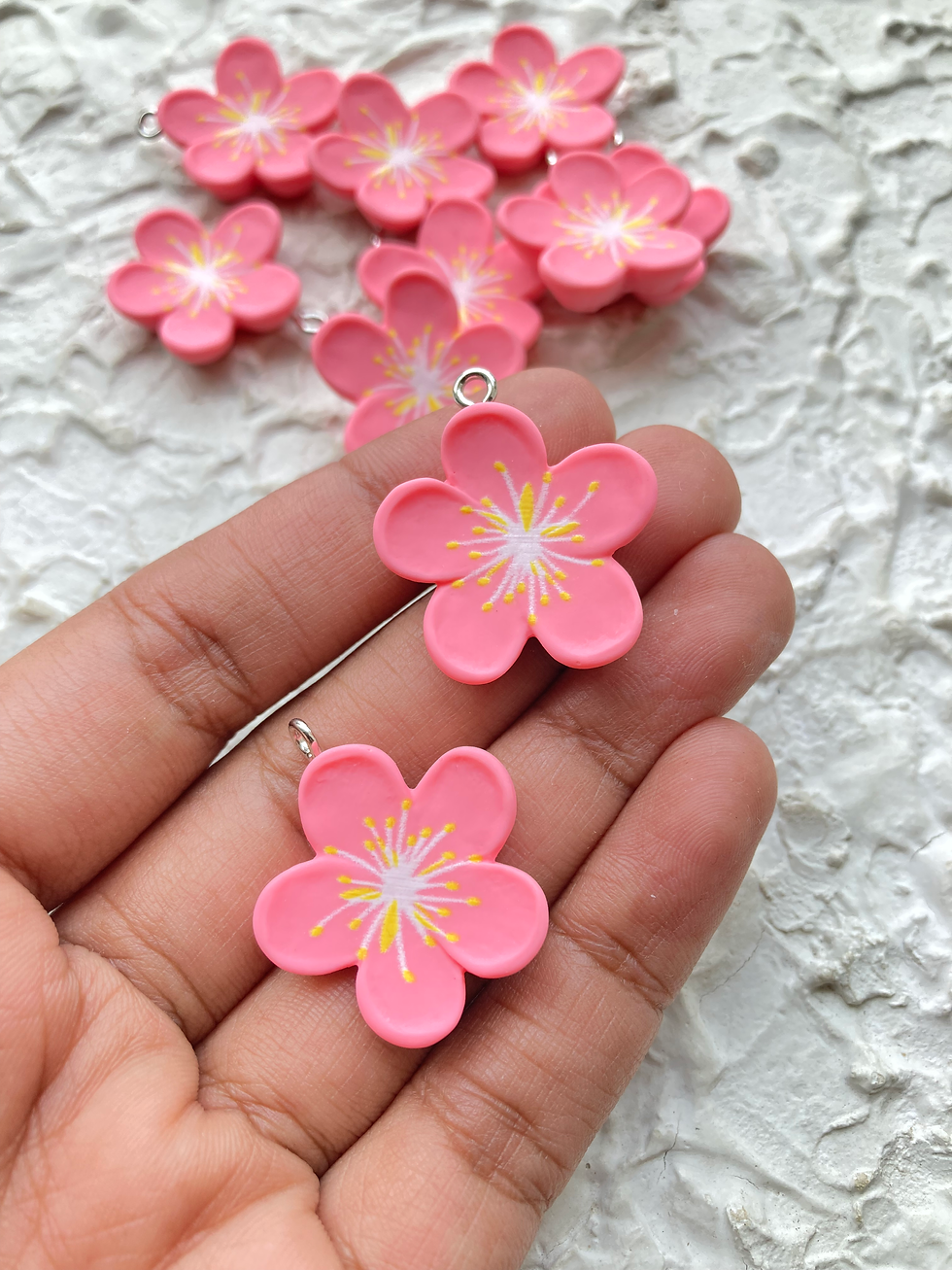 Thumbnail: Resin five leaf flower charm