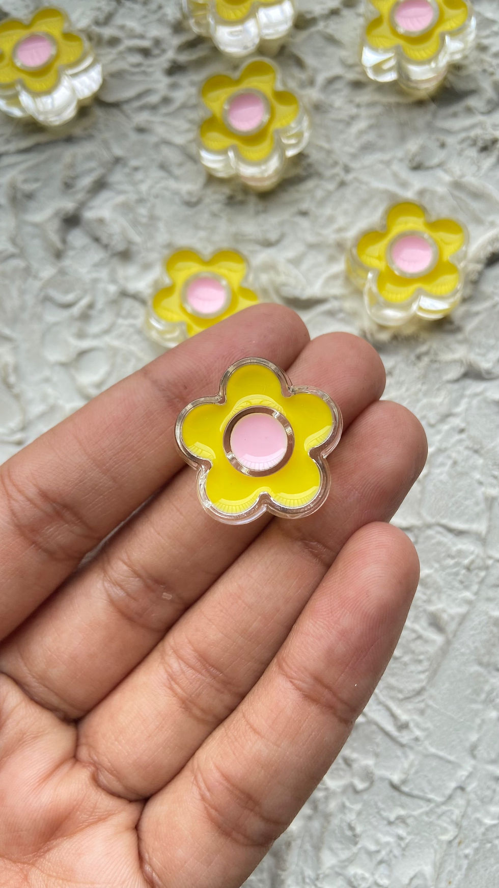 Thumbnail: Chonky flower acrylic bead