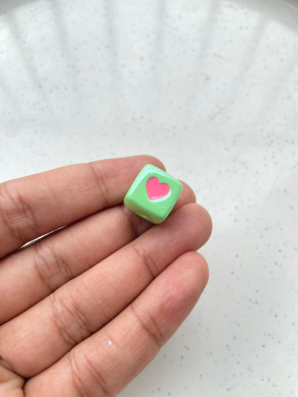 Thumbnail: Acrylic enamel cube with heart design bead (1pc)