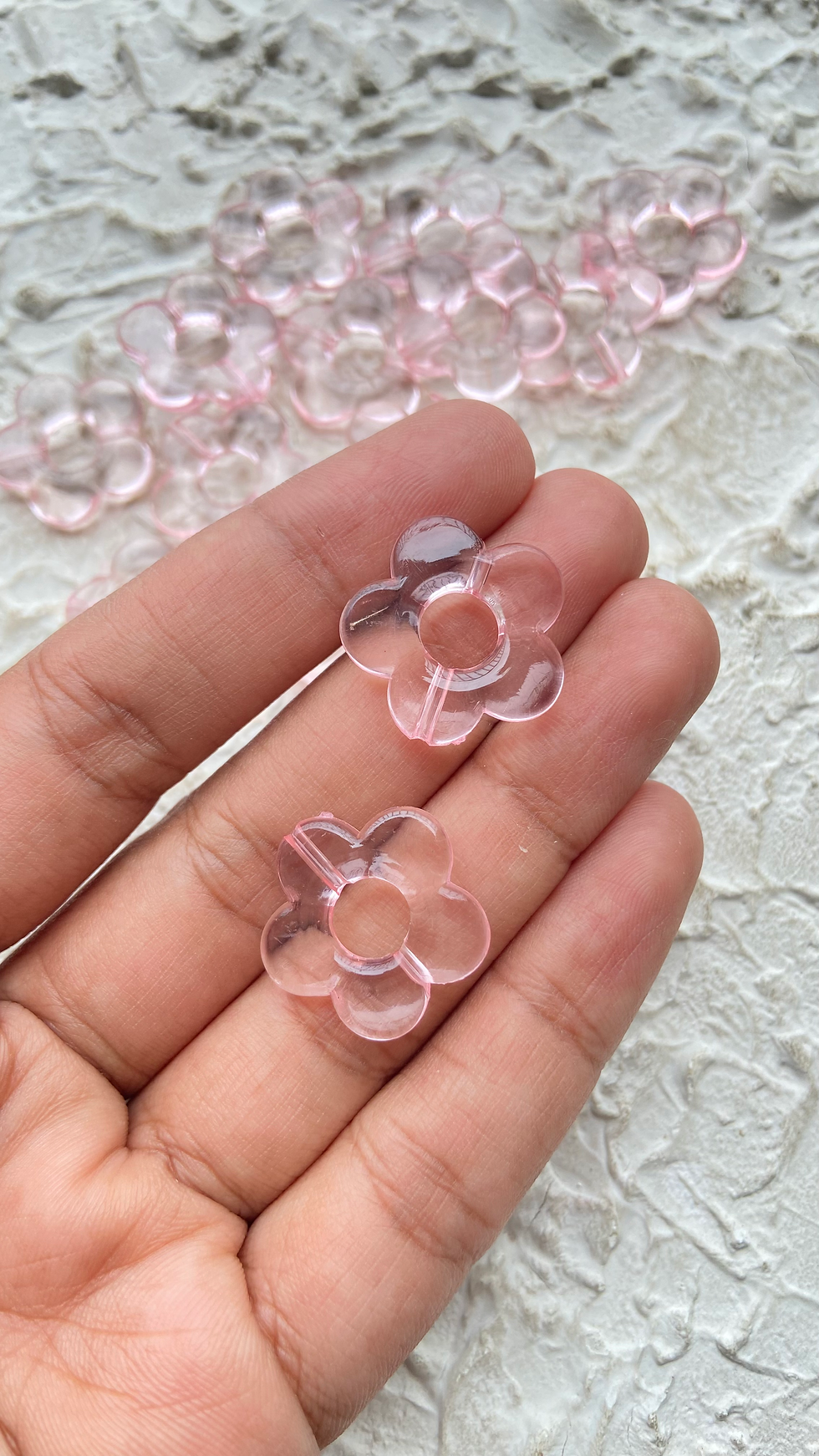 Thumbnail: Colourful acrylic flower frame bead