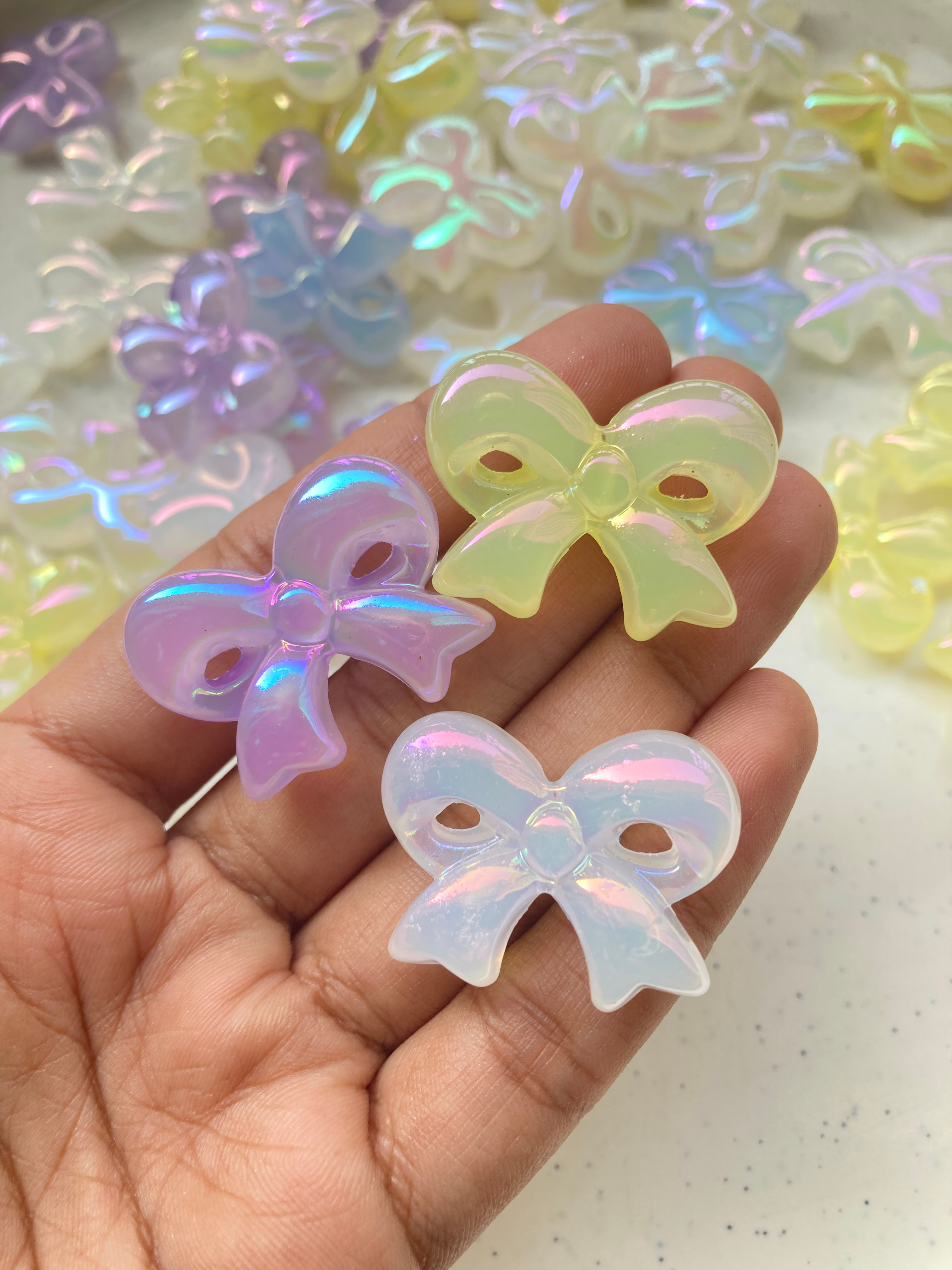 Chunky big bow acrylic bead