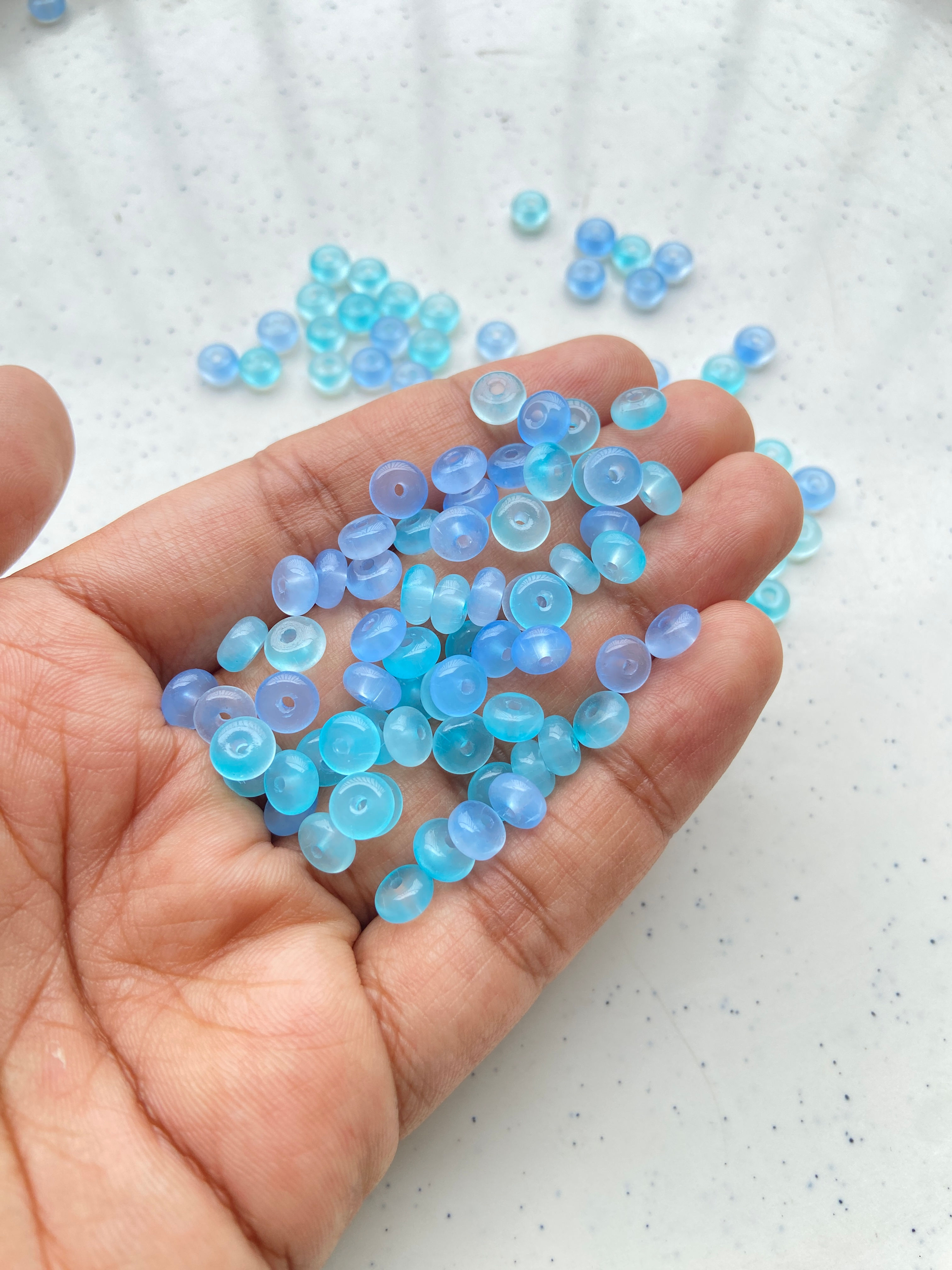 Imitation jade blue shade glass bead, center drilled (1 set- 120pcs)