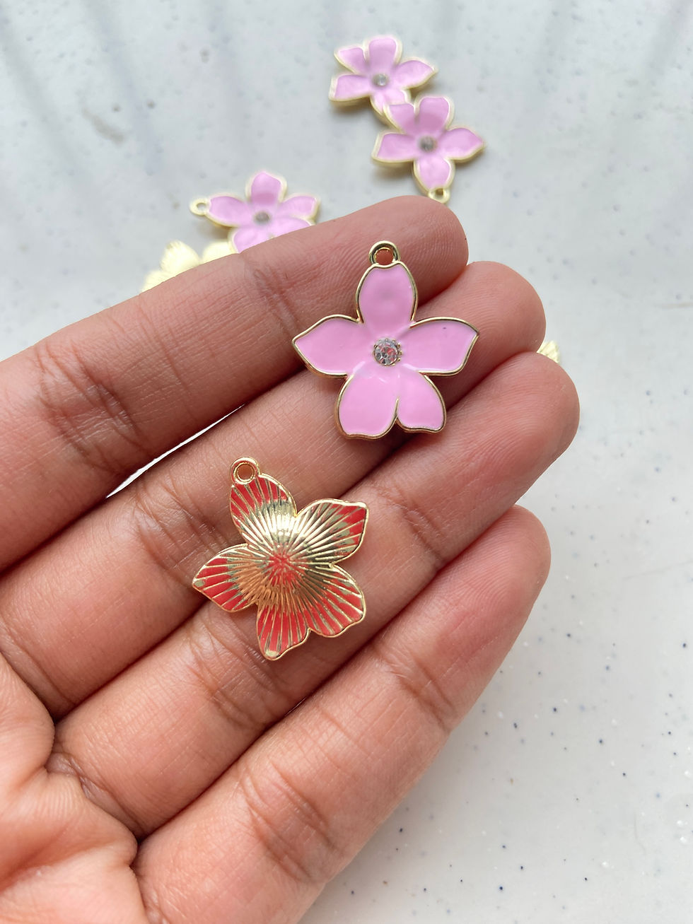 Thumbnail: Alloy enamel flower with zircon in middle charm