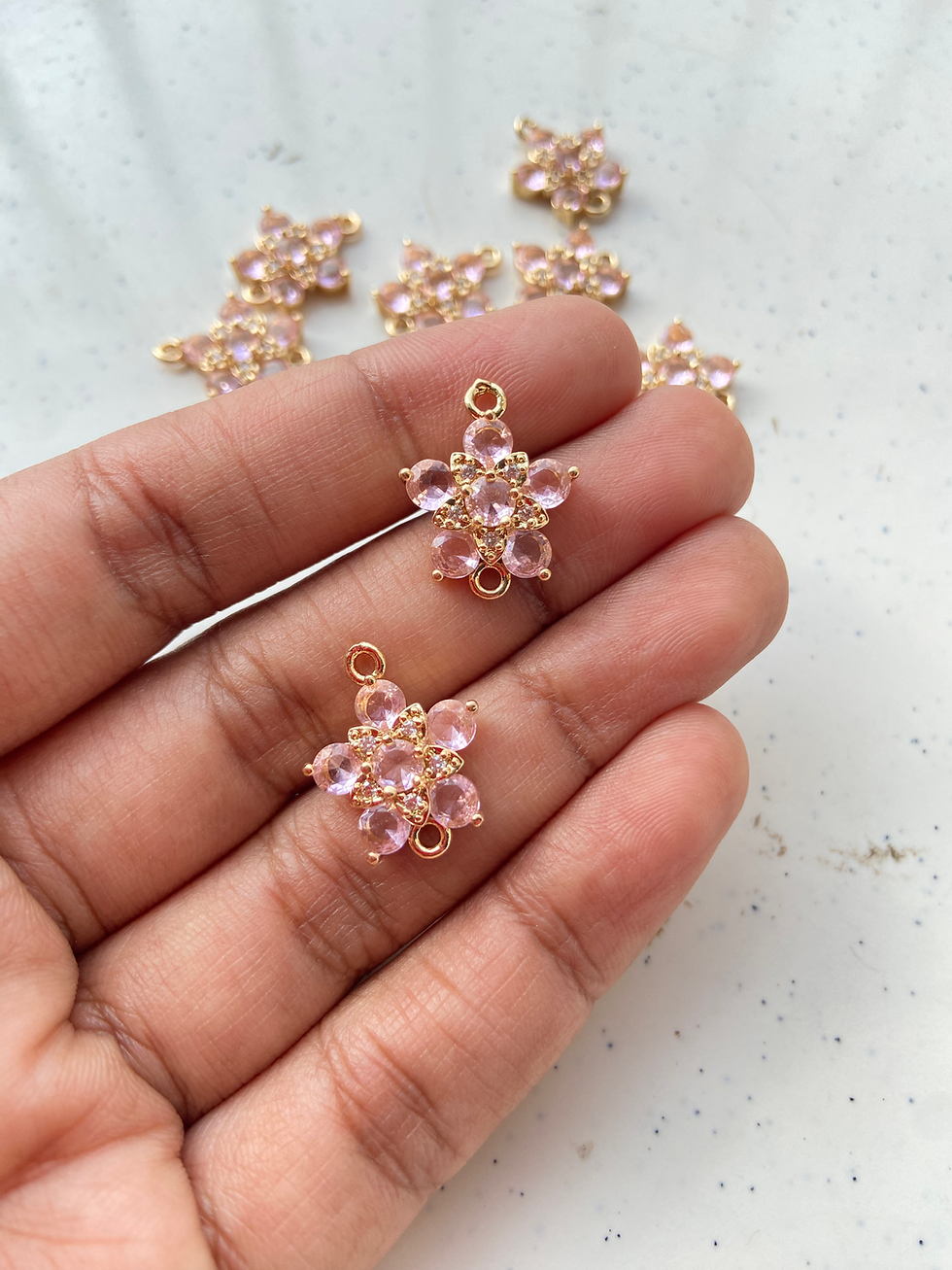 Thumbnail: Round shape 5 petal zircon connector