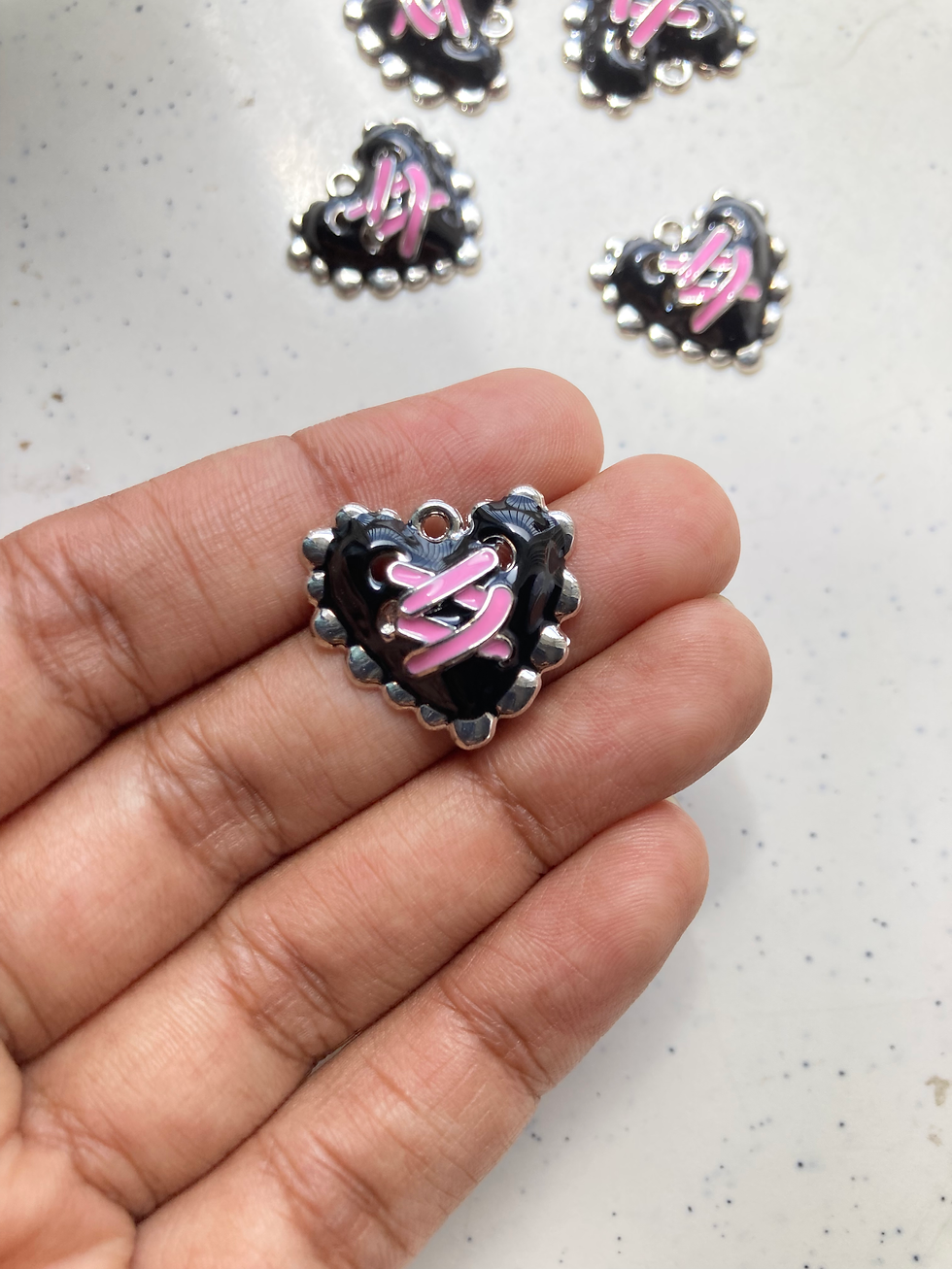 Thumbnail: Heart with lace alloy enamel charm