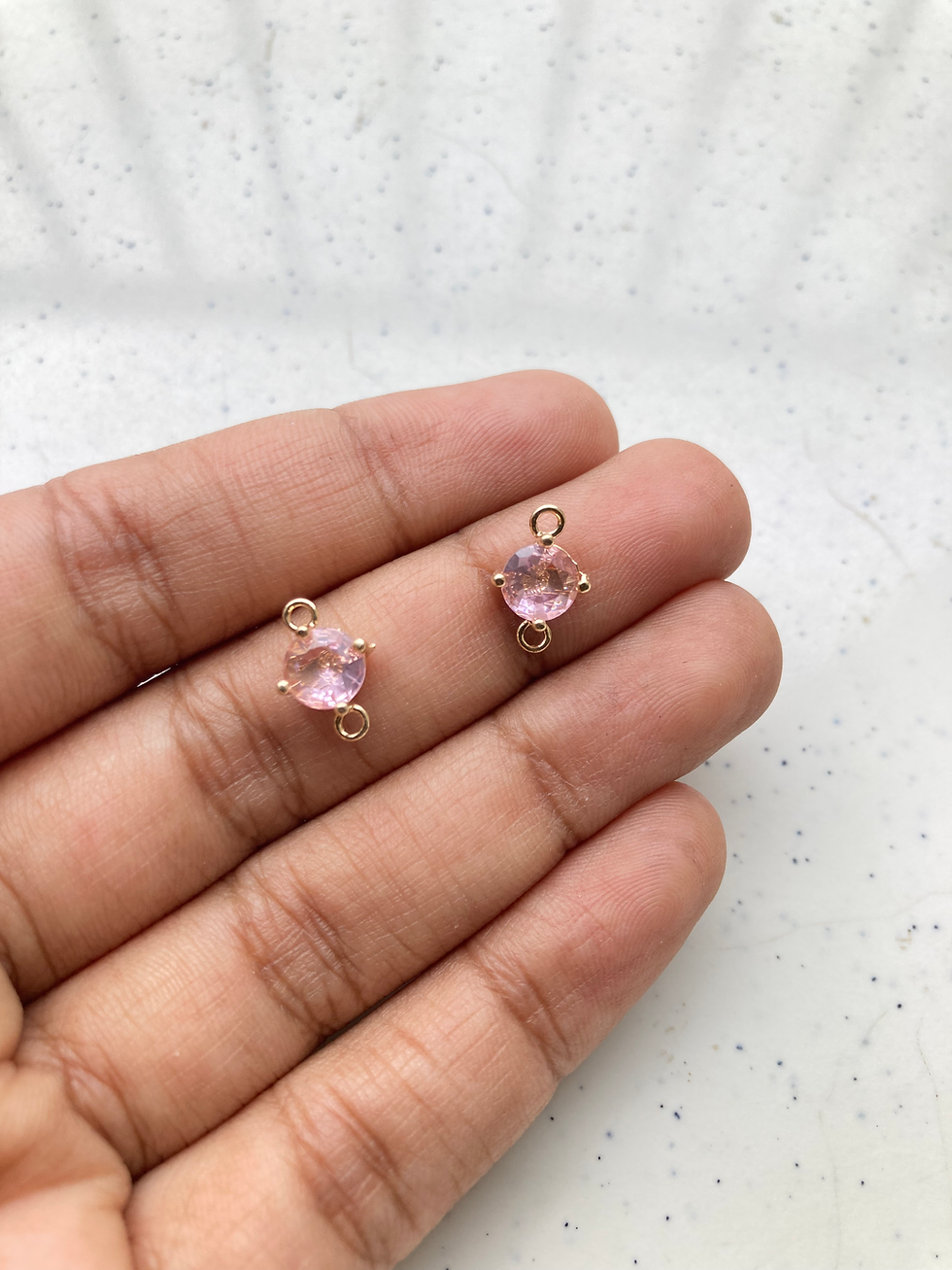 Thumbnail: 11.5*7*5.5mm, round glass faceted connector