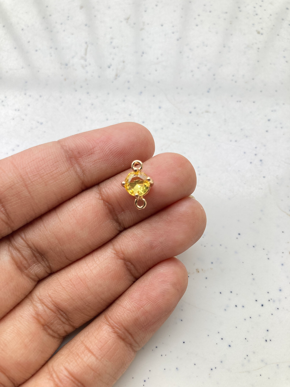 Thumbnail: 11.5*7*5.5mm, round glass faceted connector