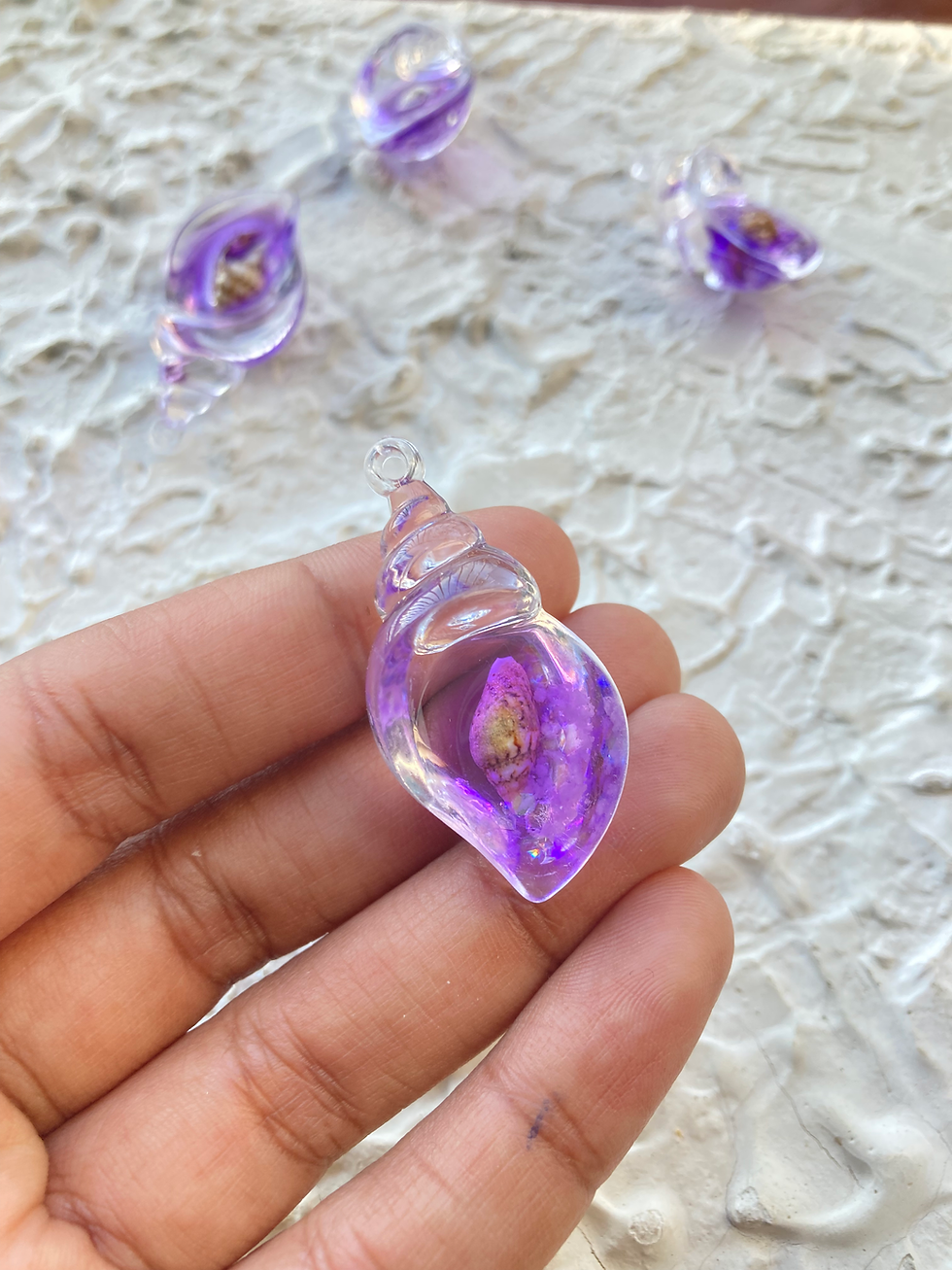 Thumbnail: Resin conch shell shape charm