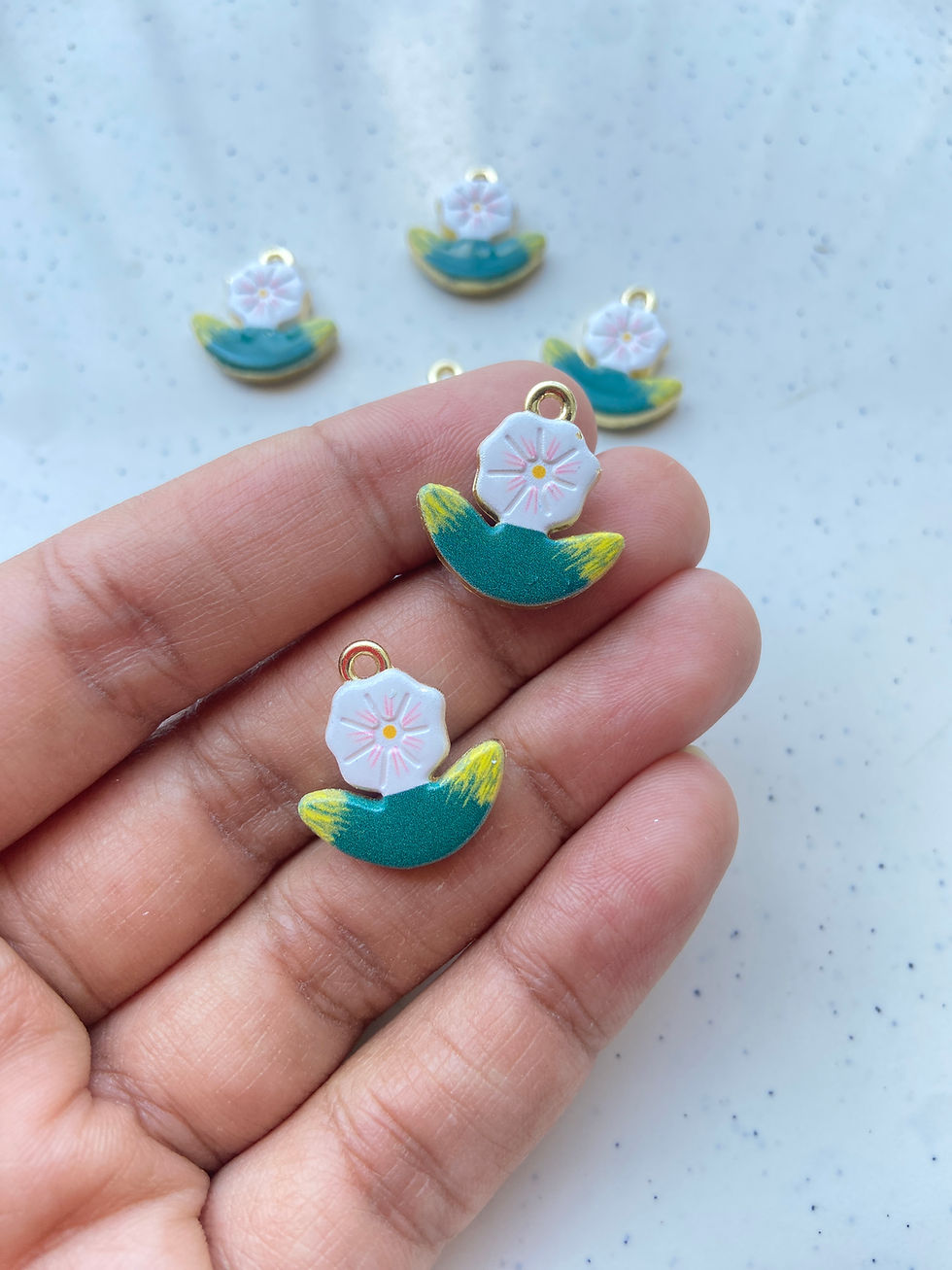 Thumbnail: Printed alloy flower charm (1pc)