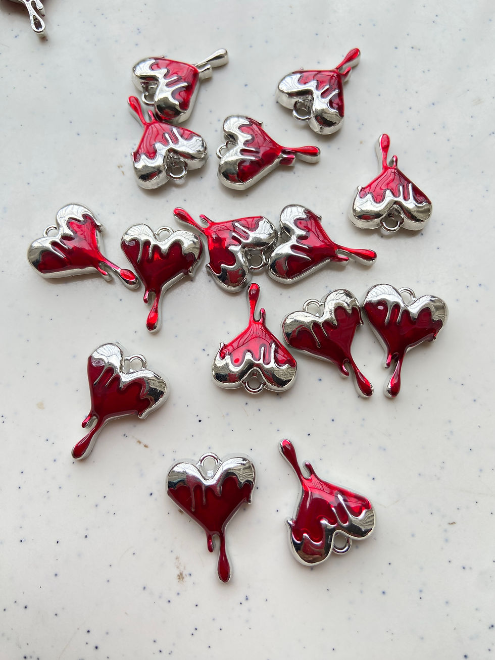 Thumbnail: Melting heart alloy enamel charm