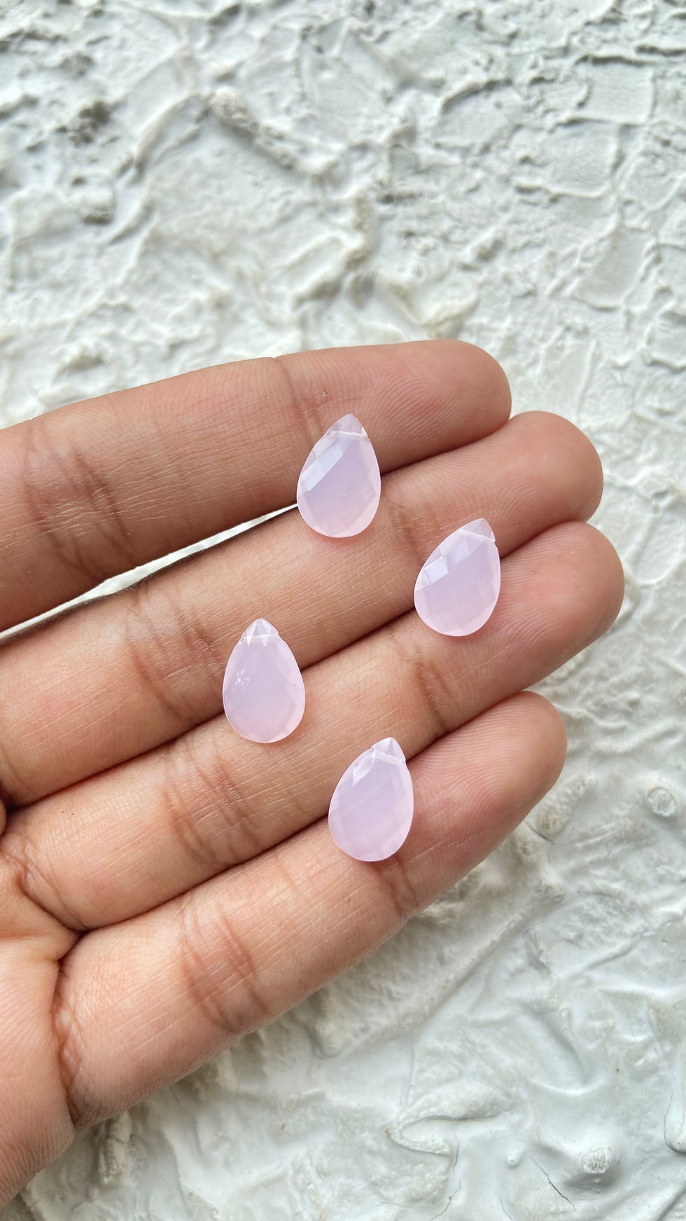Thumbnail: faceted glass bead drop