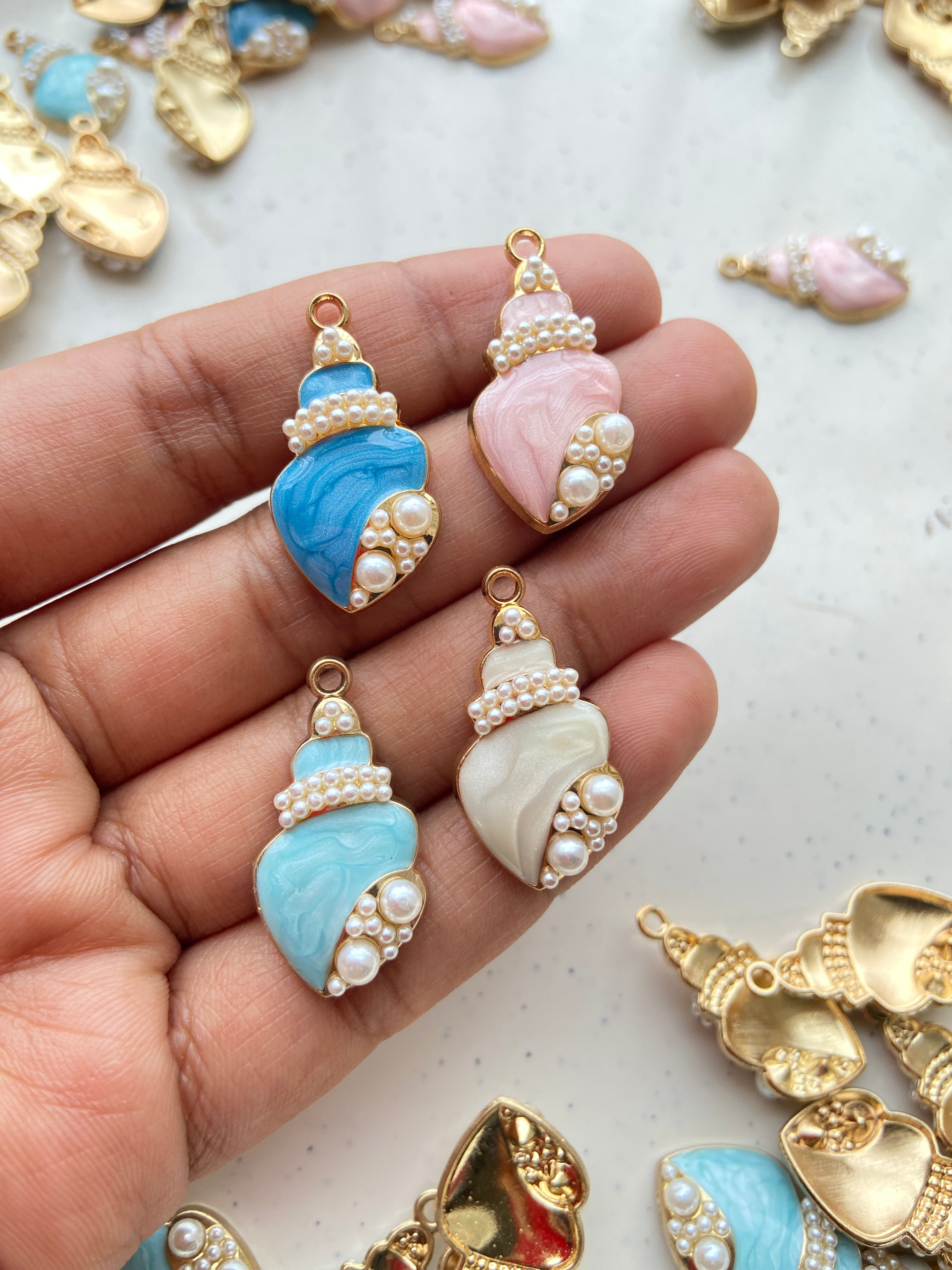 Alloy enamel imitation pearl conch shape charm