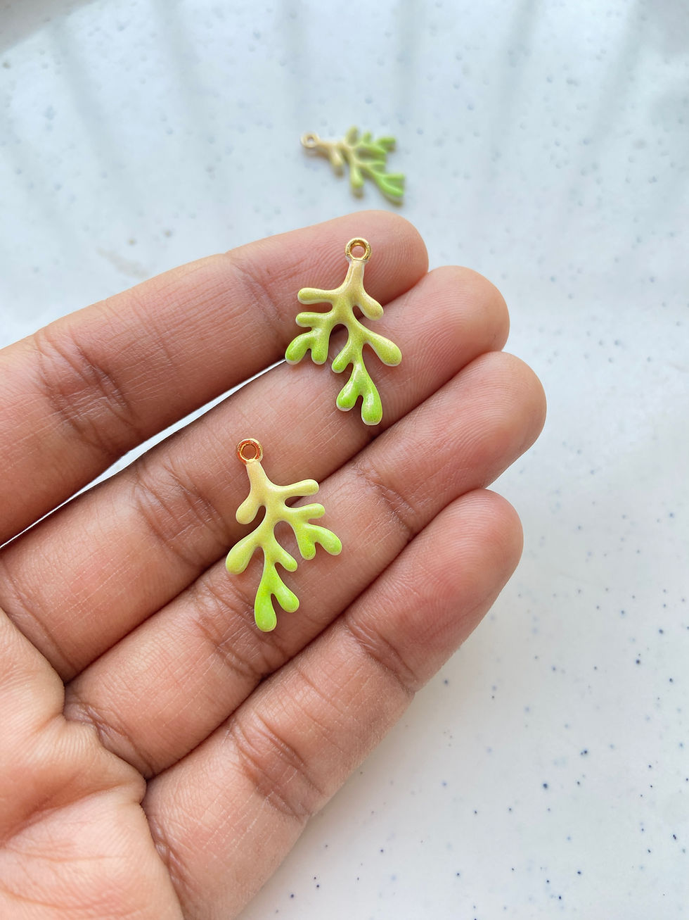 Thumbnail: Premium alloy enamel coral reef shape charm