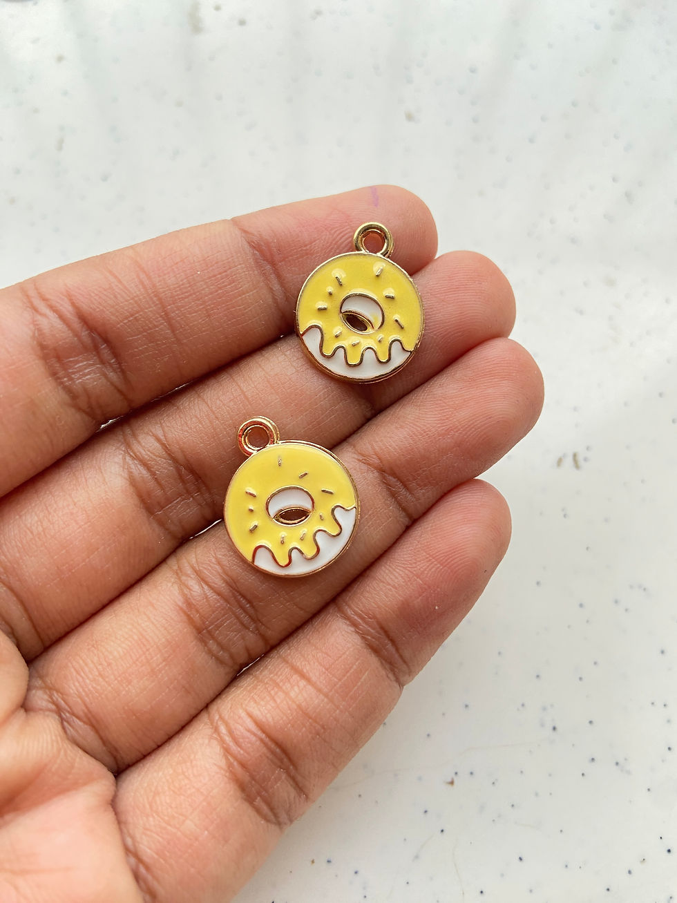 Thumbnail: Alloy enamel donut charm
