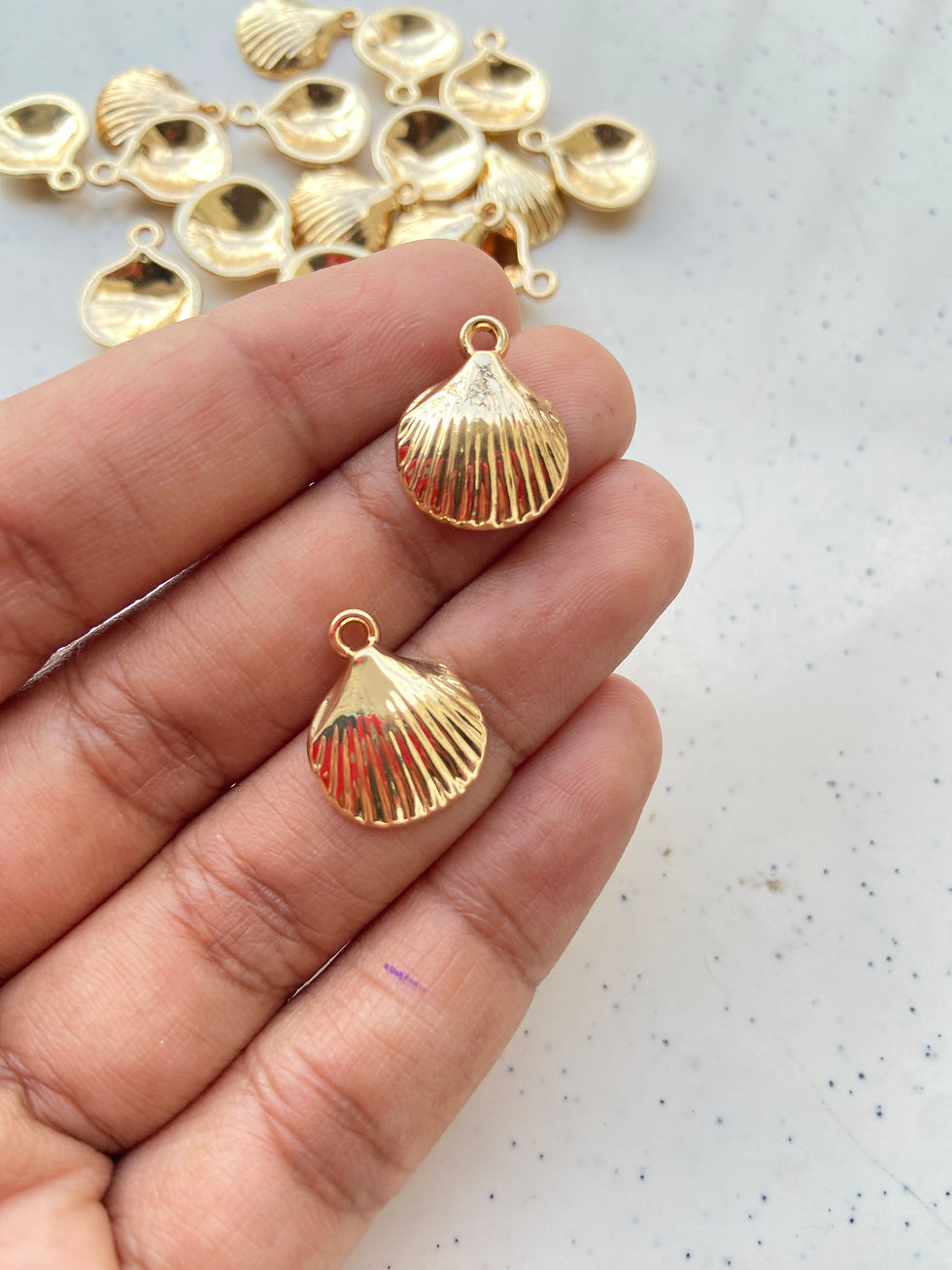 Thumbnail: Alloy shell ocean theme charm