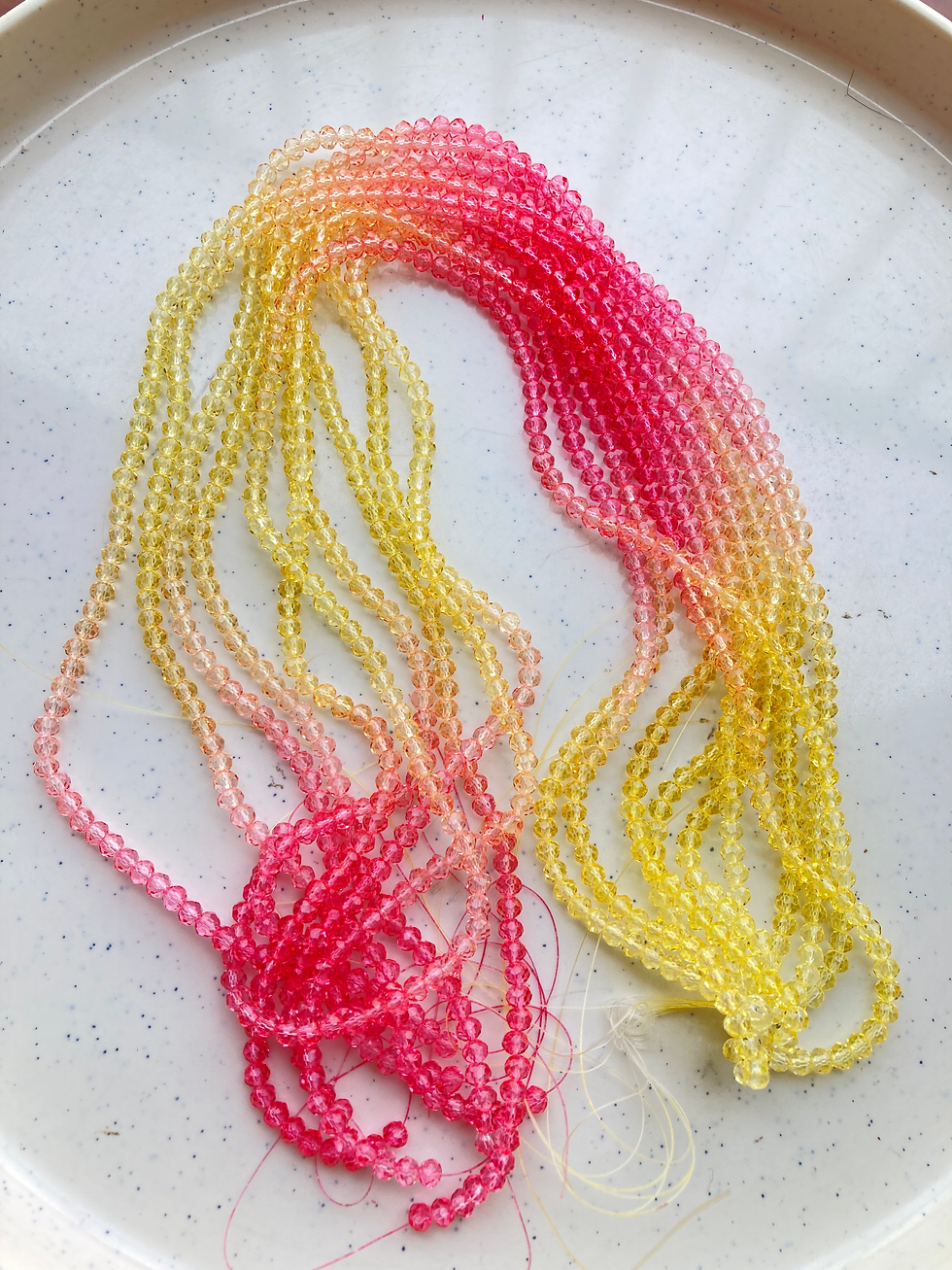 Thumbnail: Faceted glass bead string