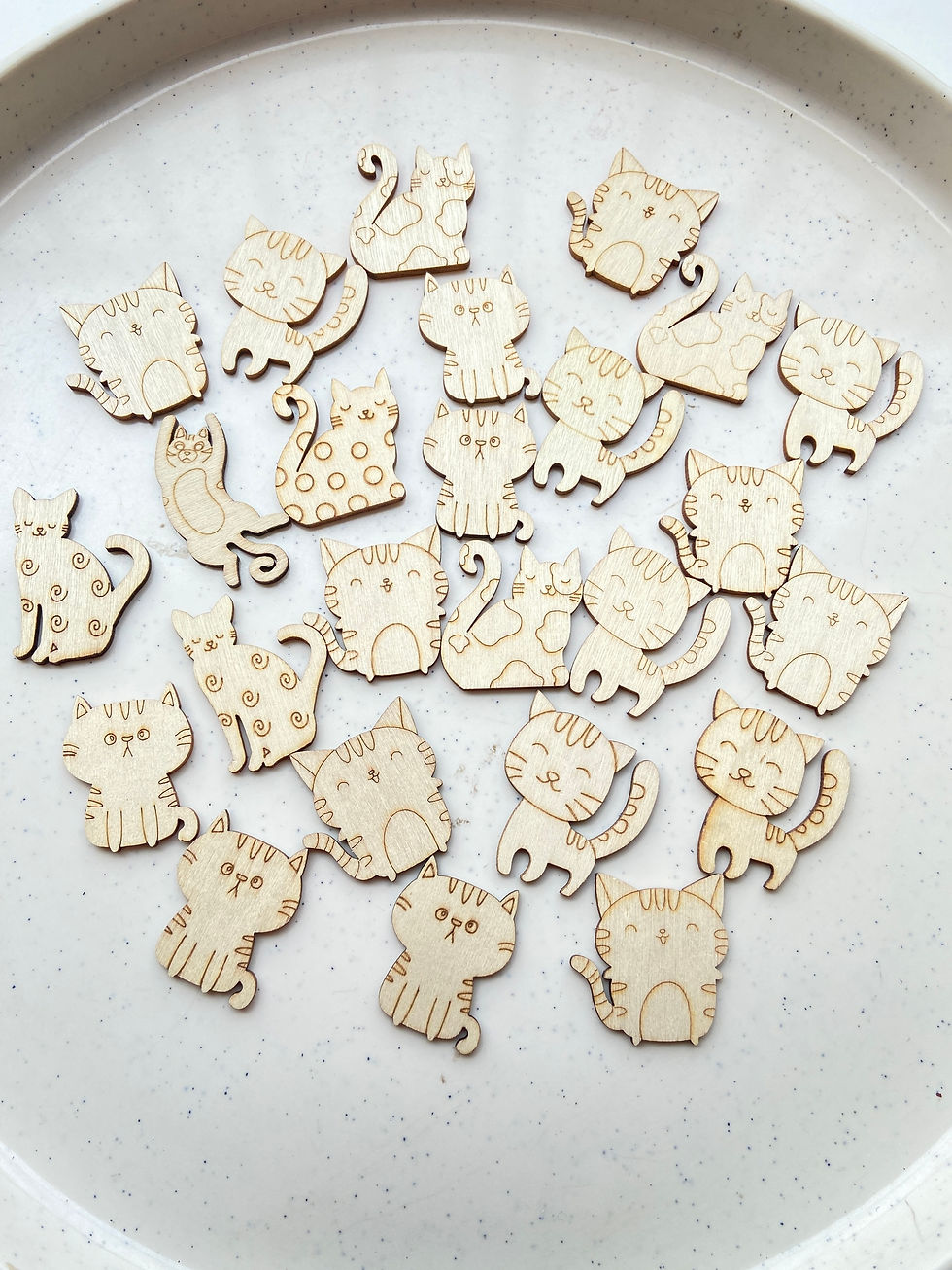 Thumbnail: Cat shape wooden cut-out set (25 pcs)