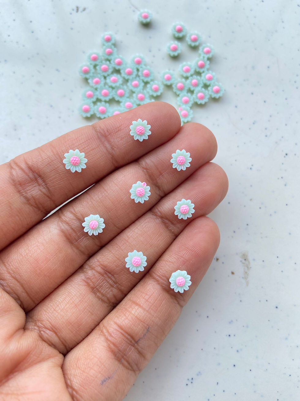 Thumbnail: Tiny flower resin cabachon charm (no hook, no drill)