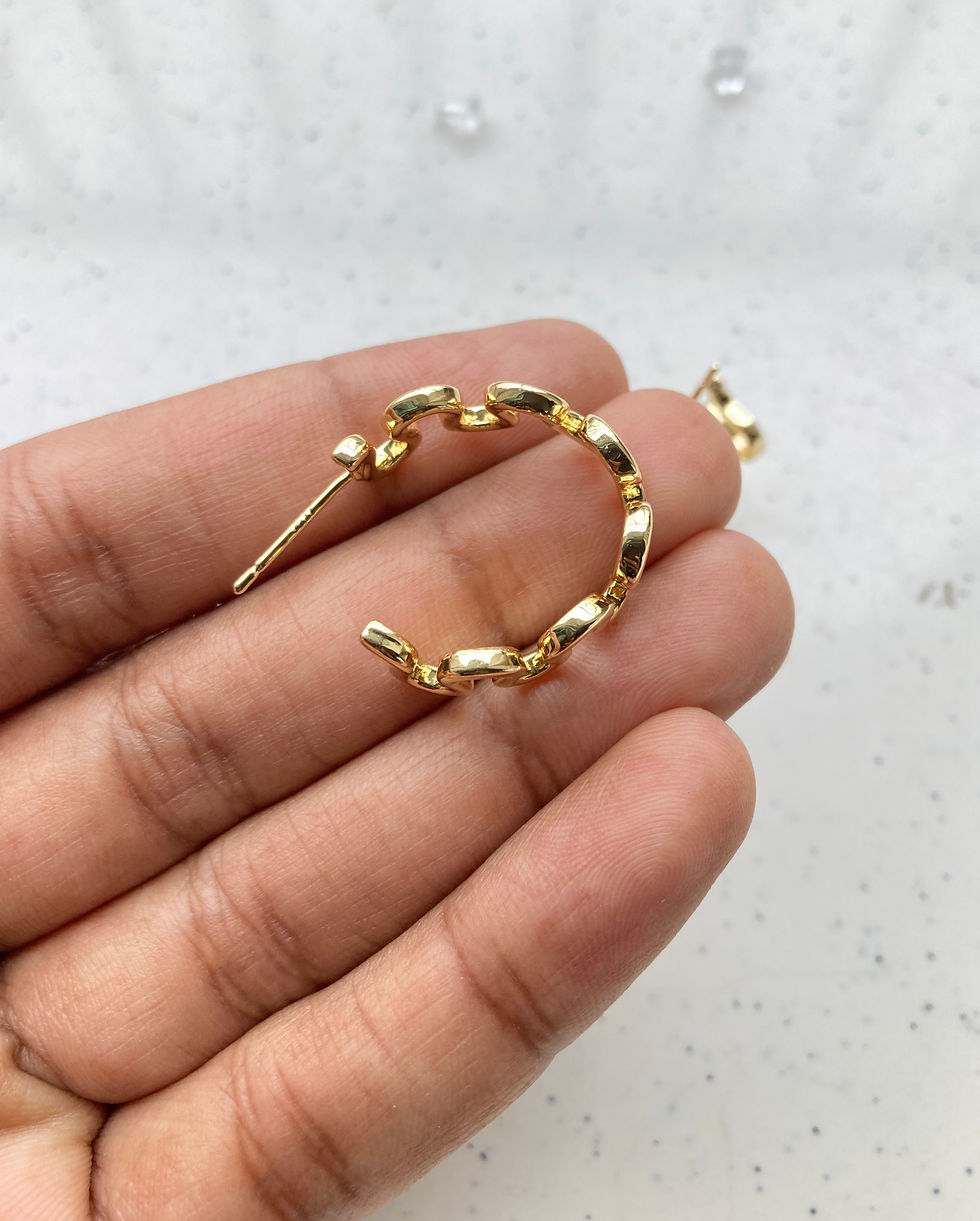 Thumbnail: Readymade swirl hoop earring