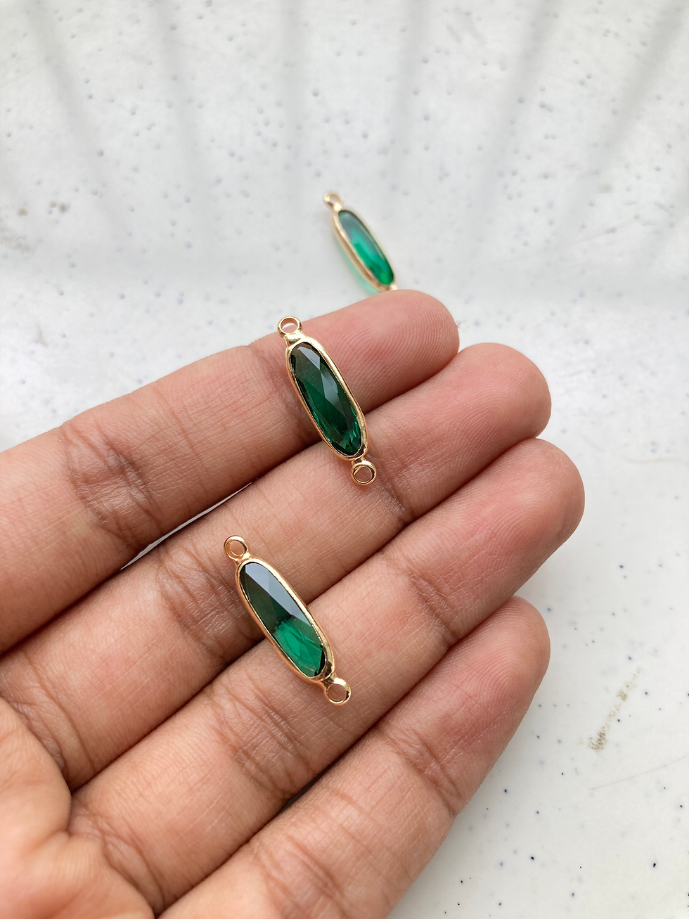 Thumbnail: Long 20*5mm oval glass faceted connector
