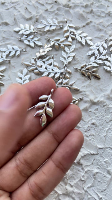 Thumbnail: 6 leaf branch charm