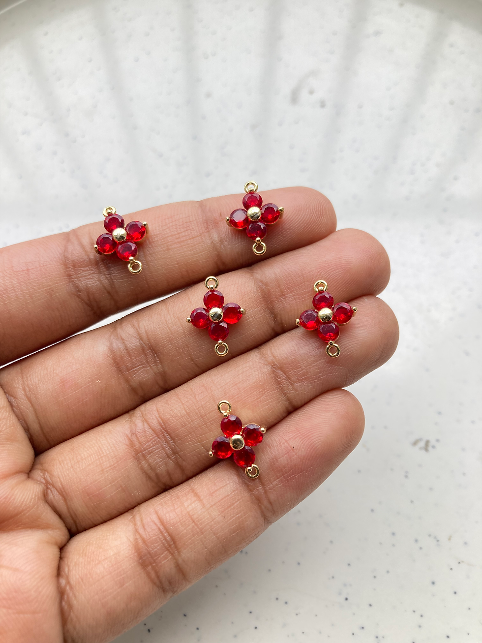 Thumbnail: 18k gold plated four leaf zircon connector
