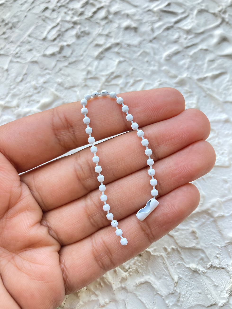 Thumbnail: Spray painted ball chains (Part-1)