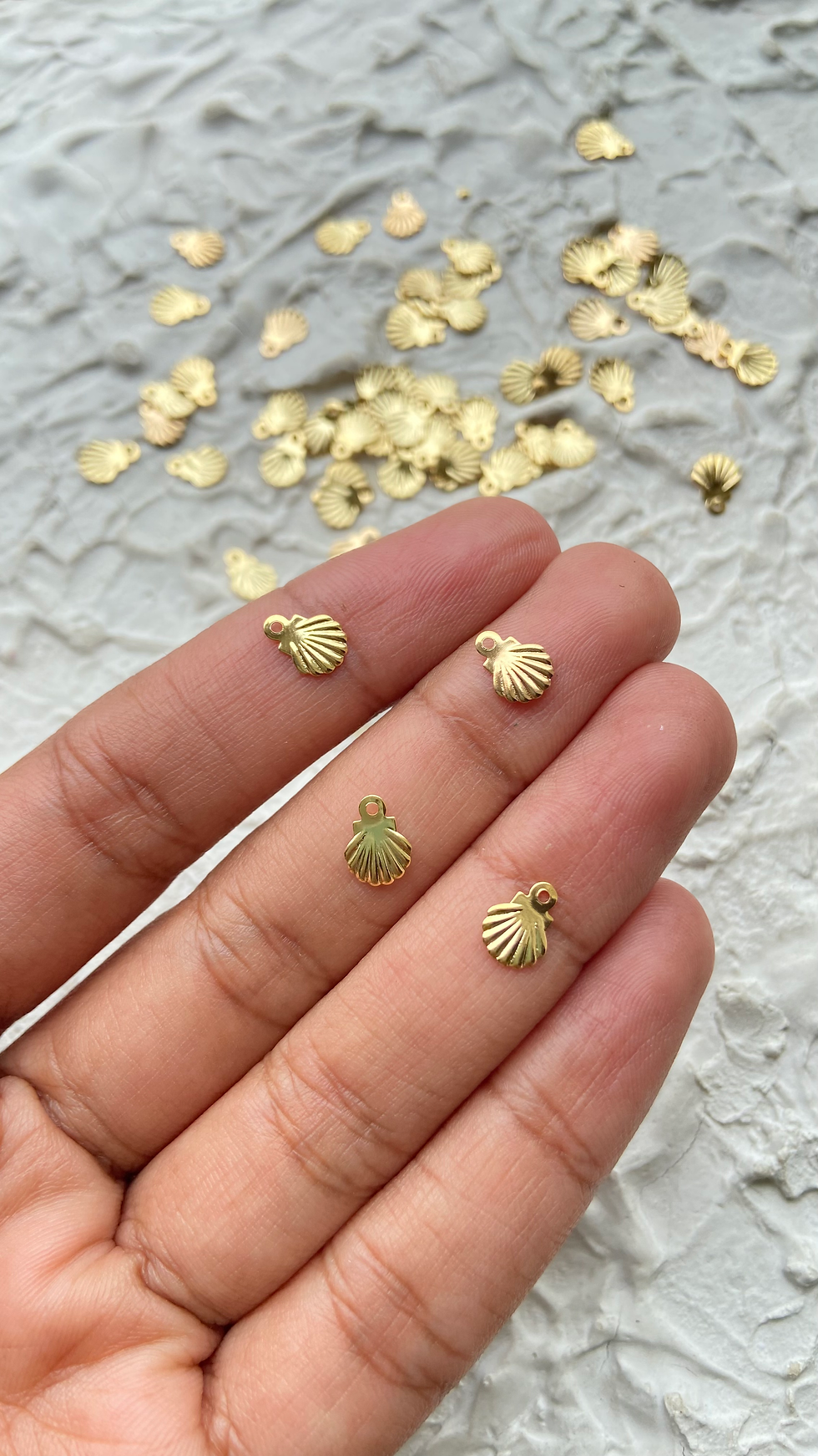 Thumbnail: Stainless steel tiny shell shape charm