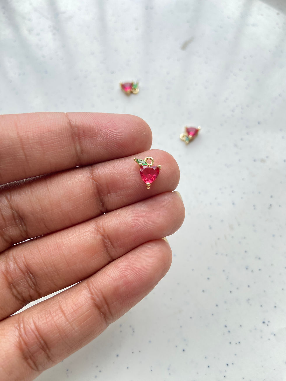 Thumbnail: Heart/strawberry with leaf zircon charm (1pc)