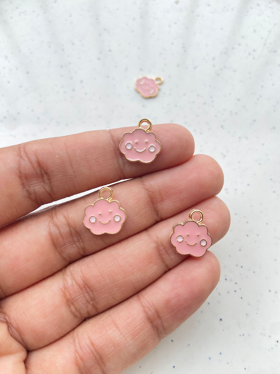 Thumbnail: Alloy enamel cloud with smiley face charm (1pc)