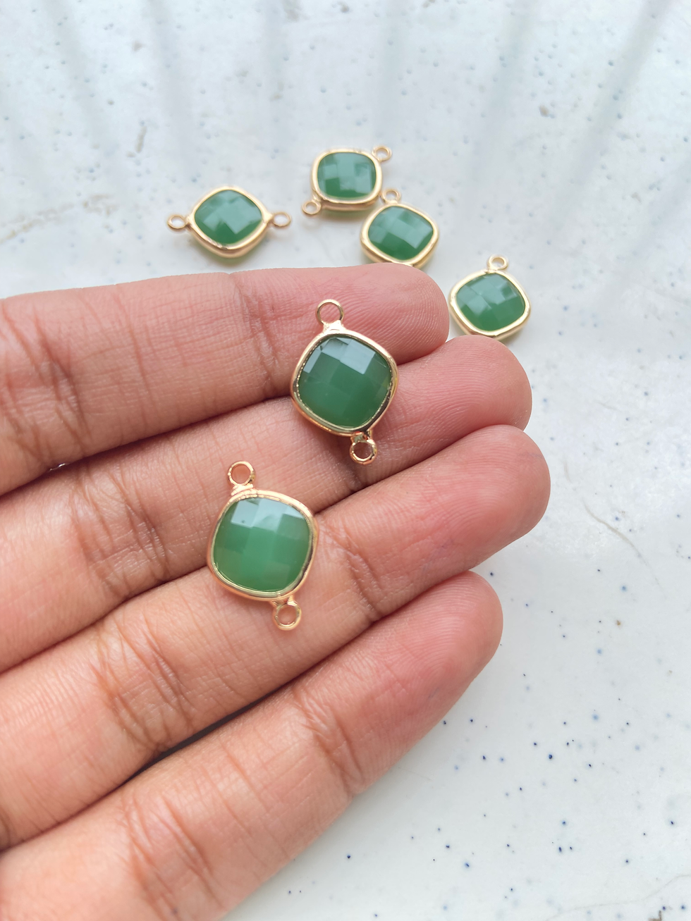 Thumbnail: 17*11.5*4mm, Faceted glass rhombus connector