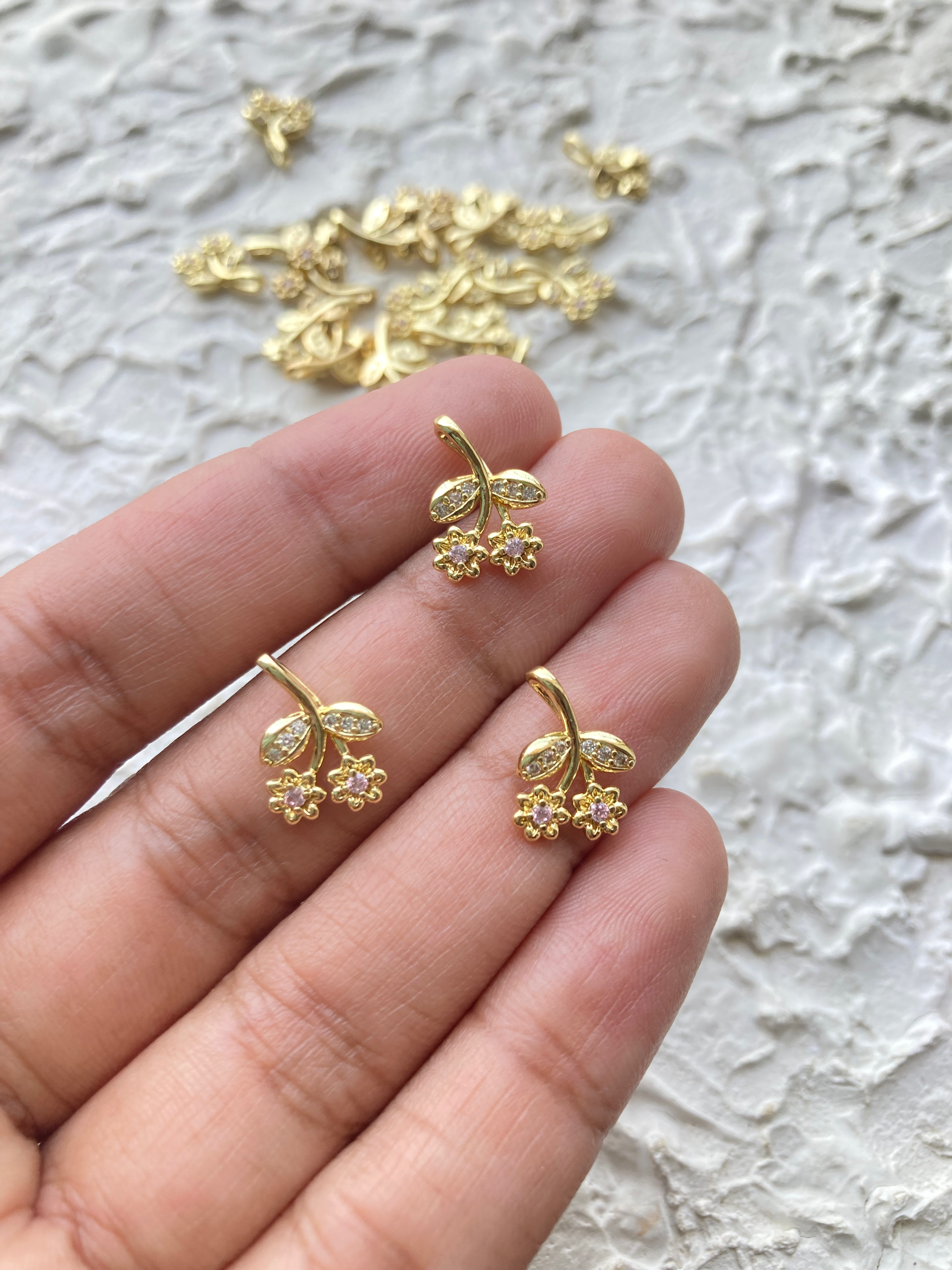 18k gold plated two flower with leaf zircon charm, anti-tarnish