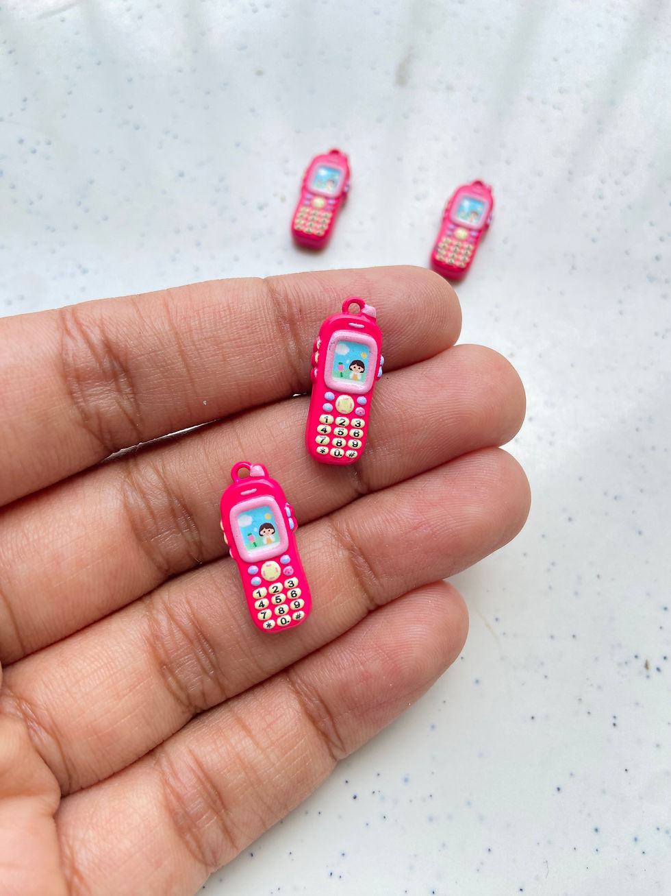 Thumbnail: 3D mobile phone enamel charm (1pc)
