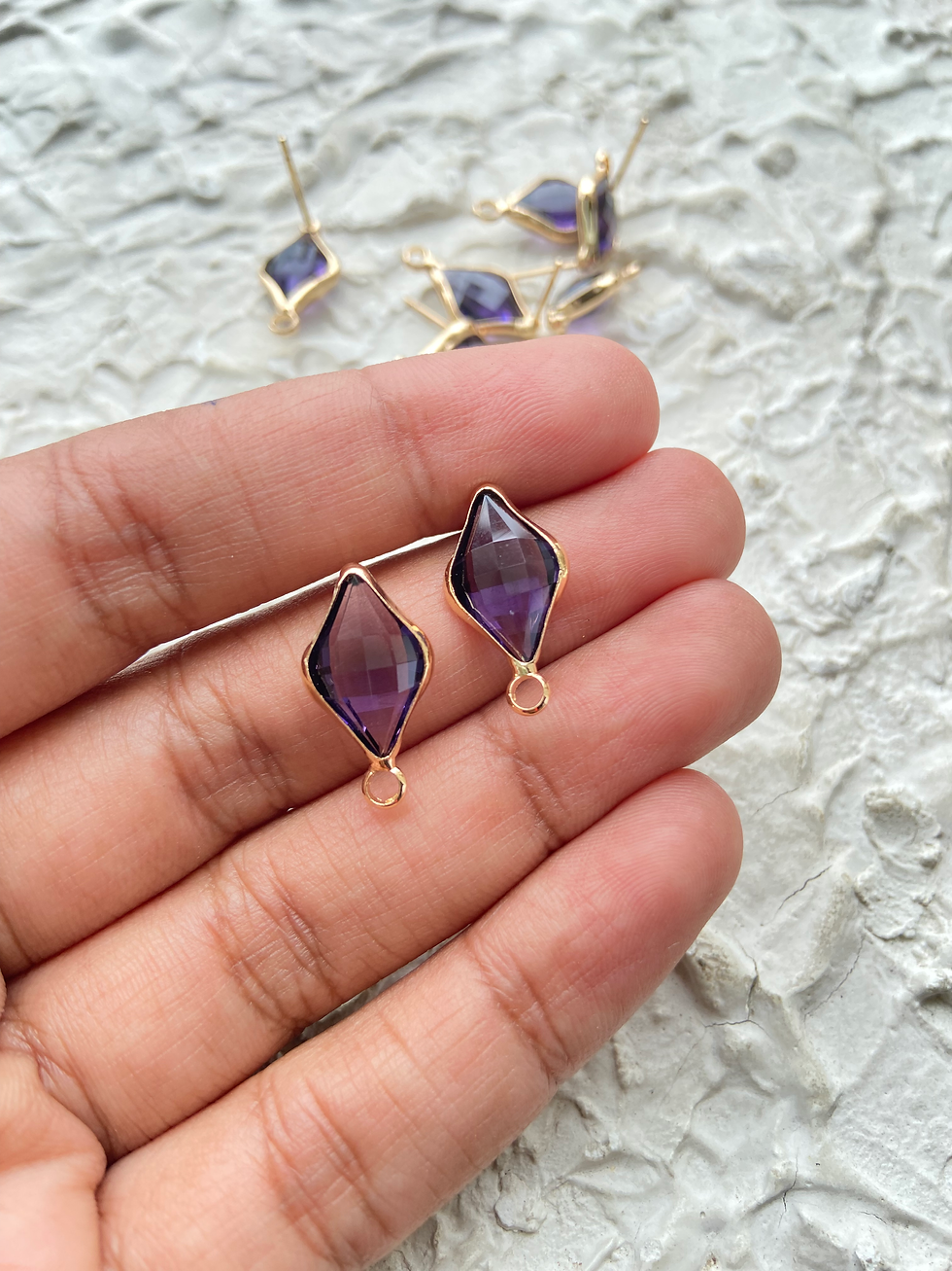 Thumbnail: Diamond shape colourful stud